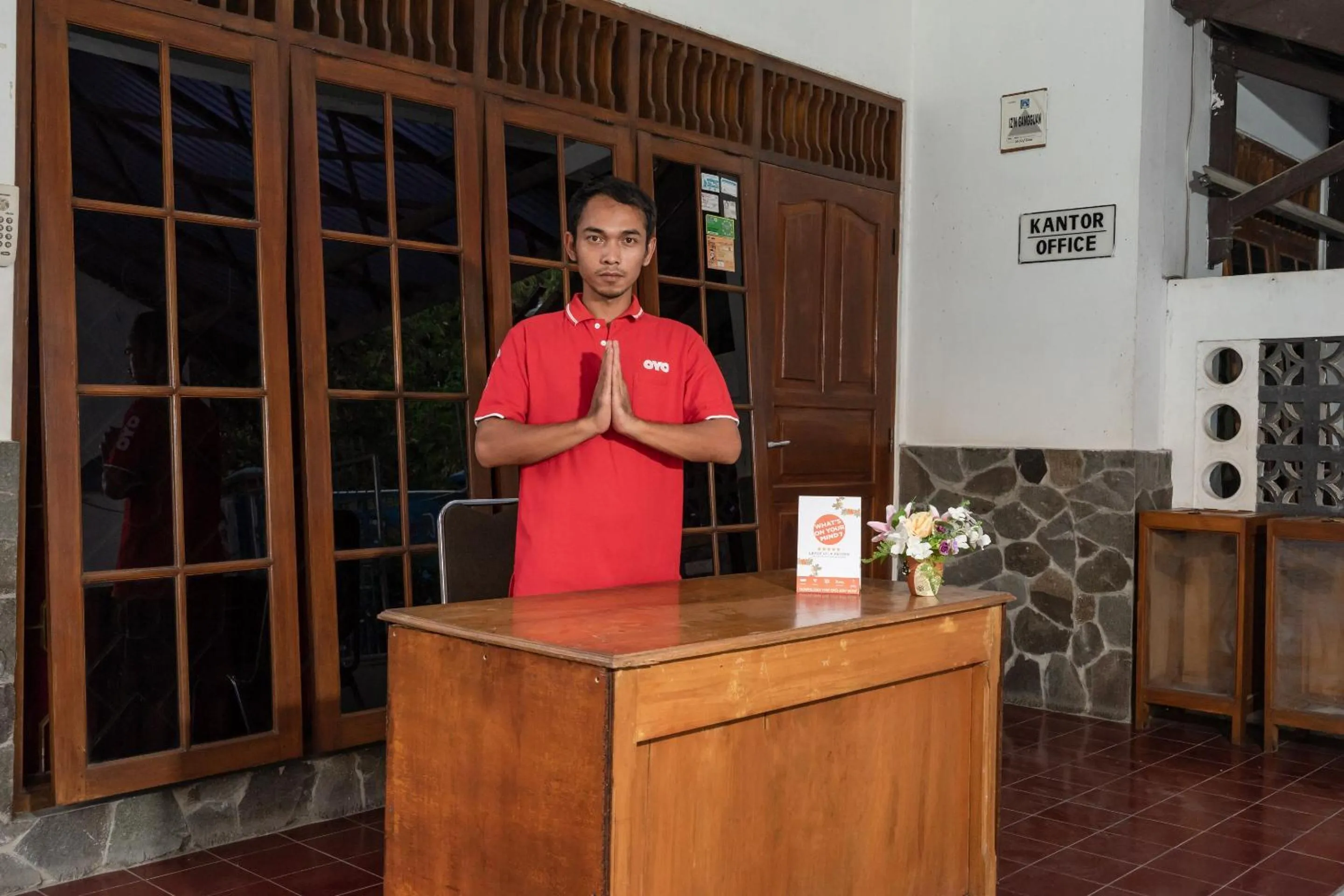 Lobby or reception in Hotel O Omah Duwet