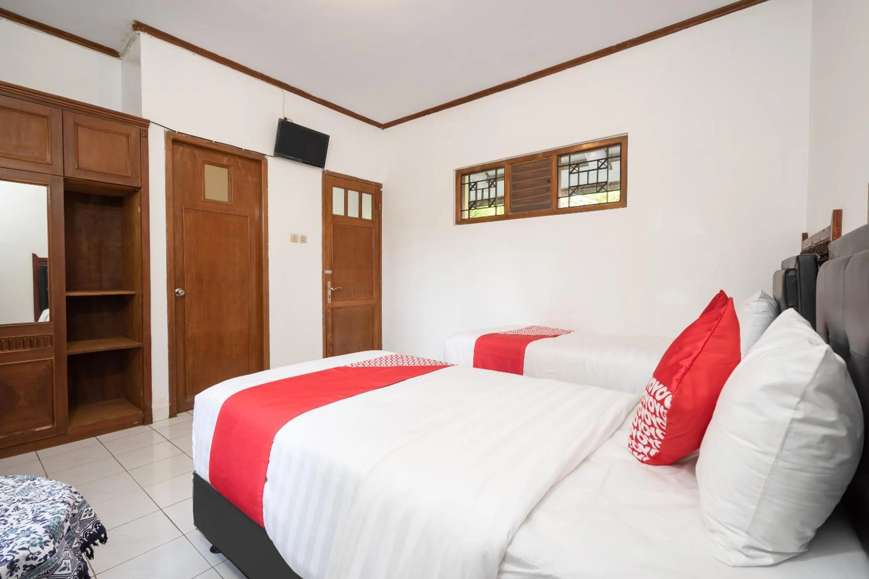 Bedroom in Hotel O Omah Duwet