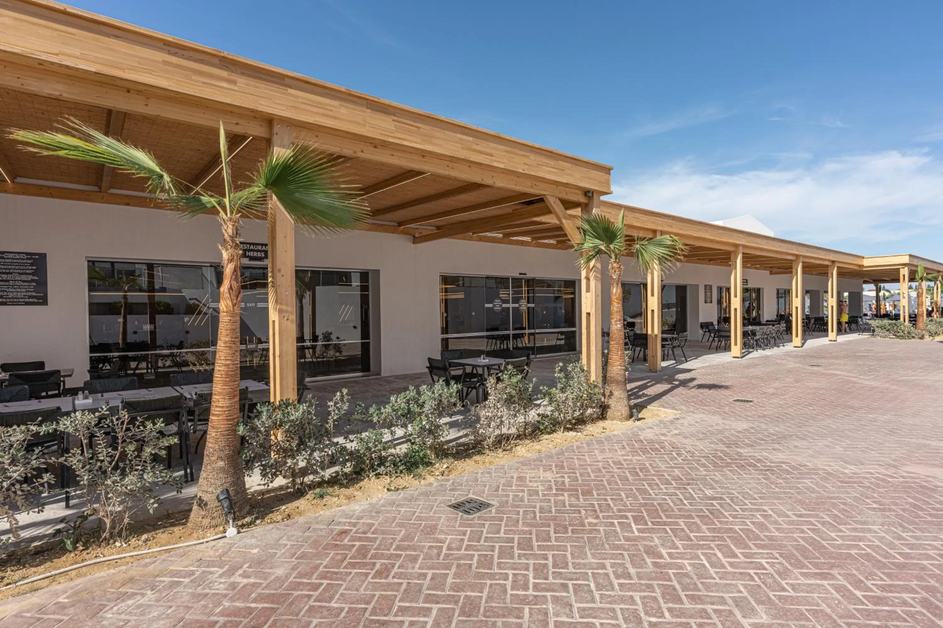 Restaurant/places to eat in Caretta Paradise Resort & WaterPark