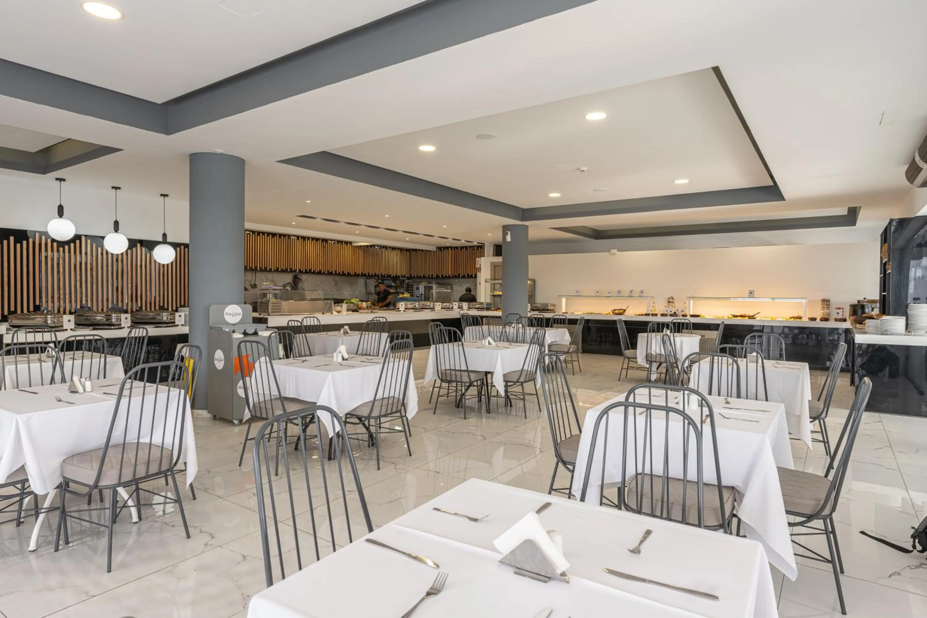 Restaurant/places to eat in Caretta Paradise Resort & WaterPark