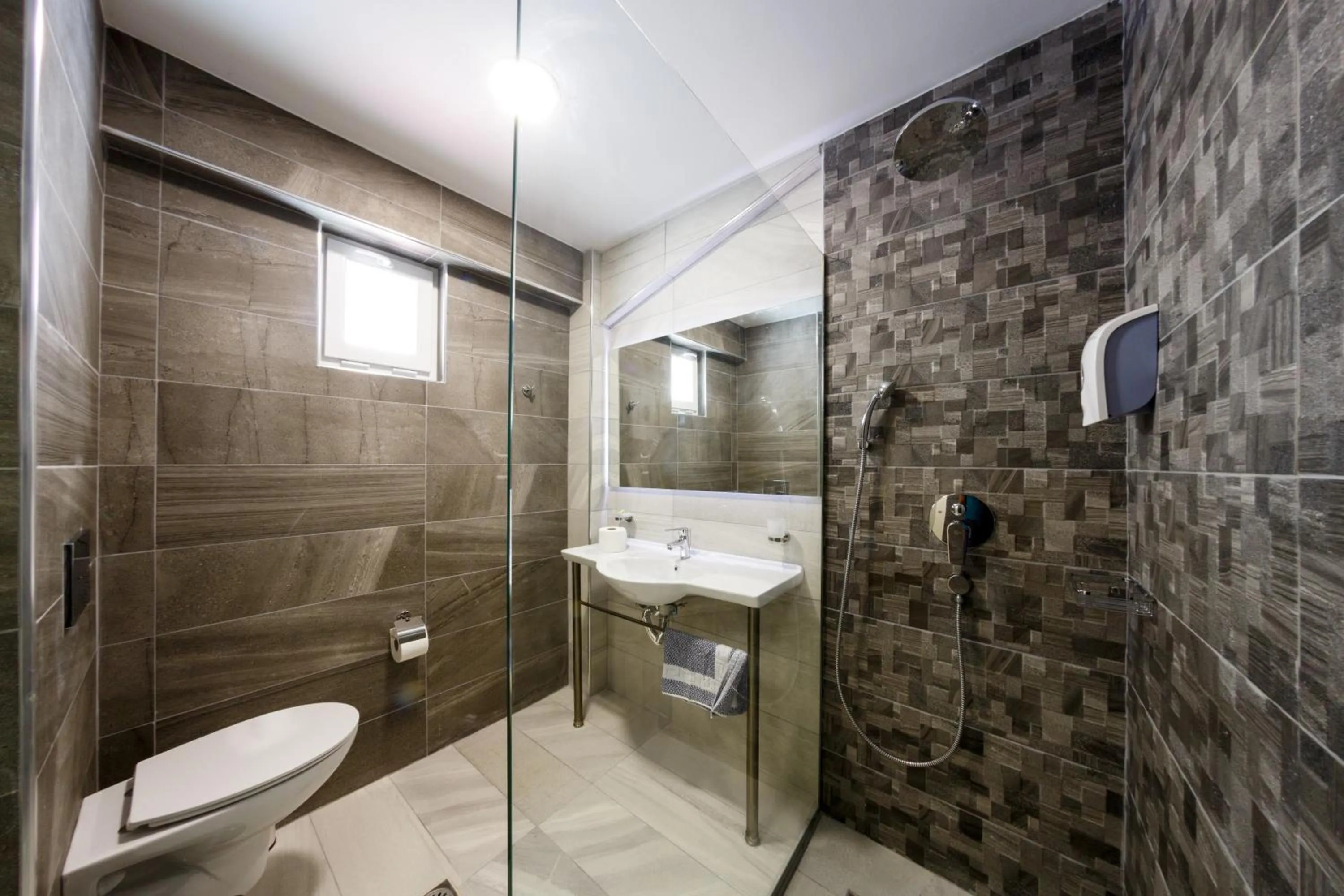 Bathroom in Caretta Paradise Resort & WaterPark