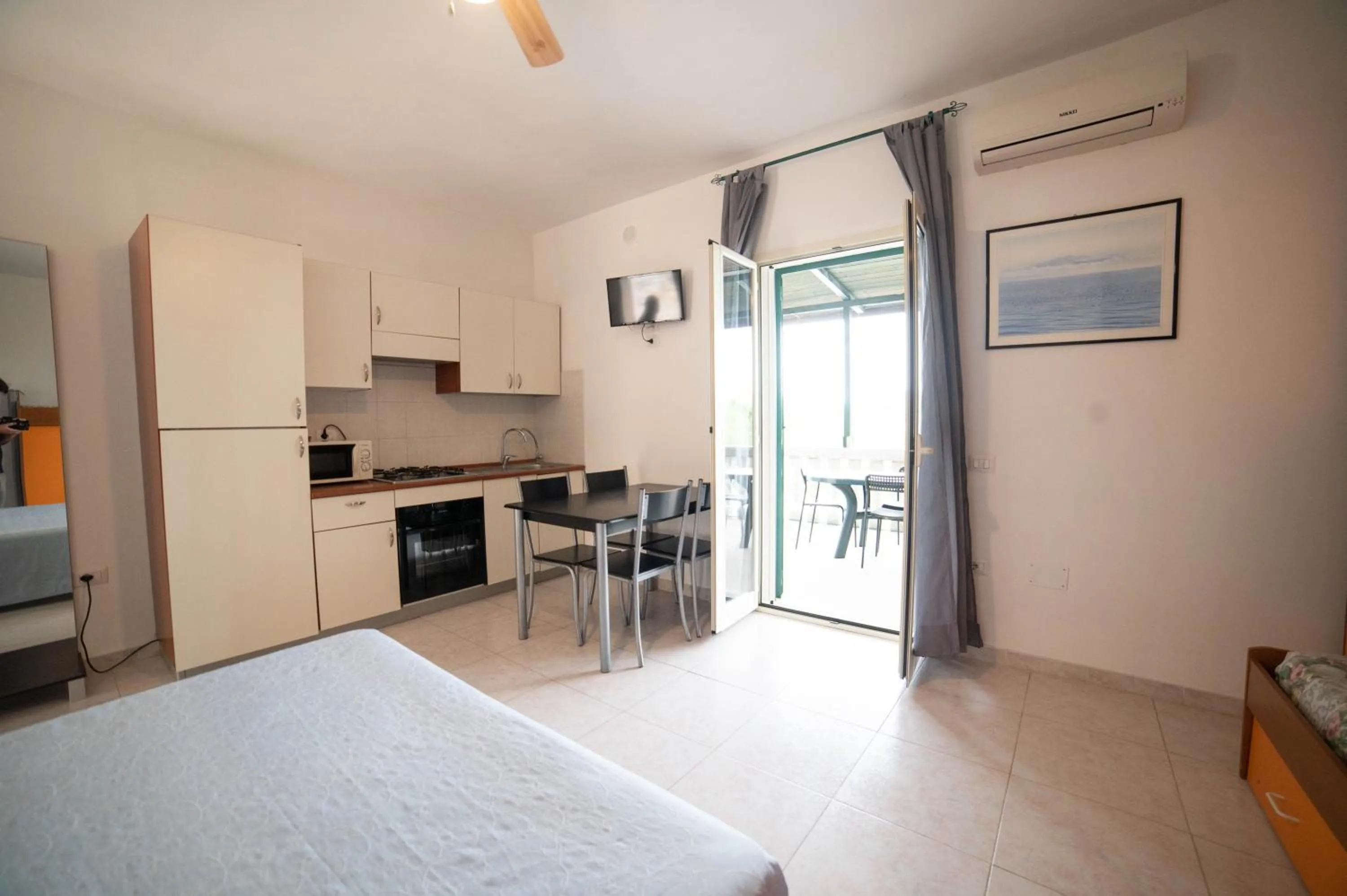 Kitchen or kitchenette, Bed in Residence Il Falco