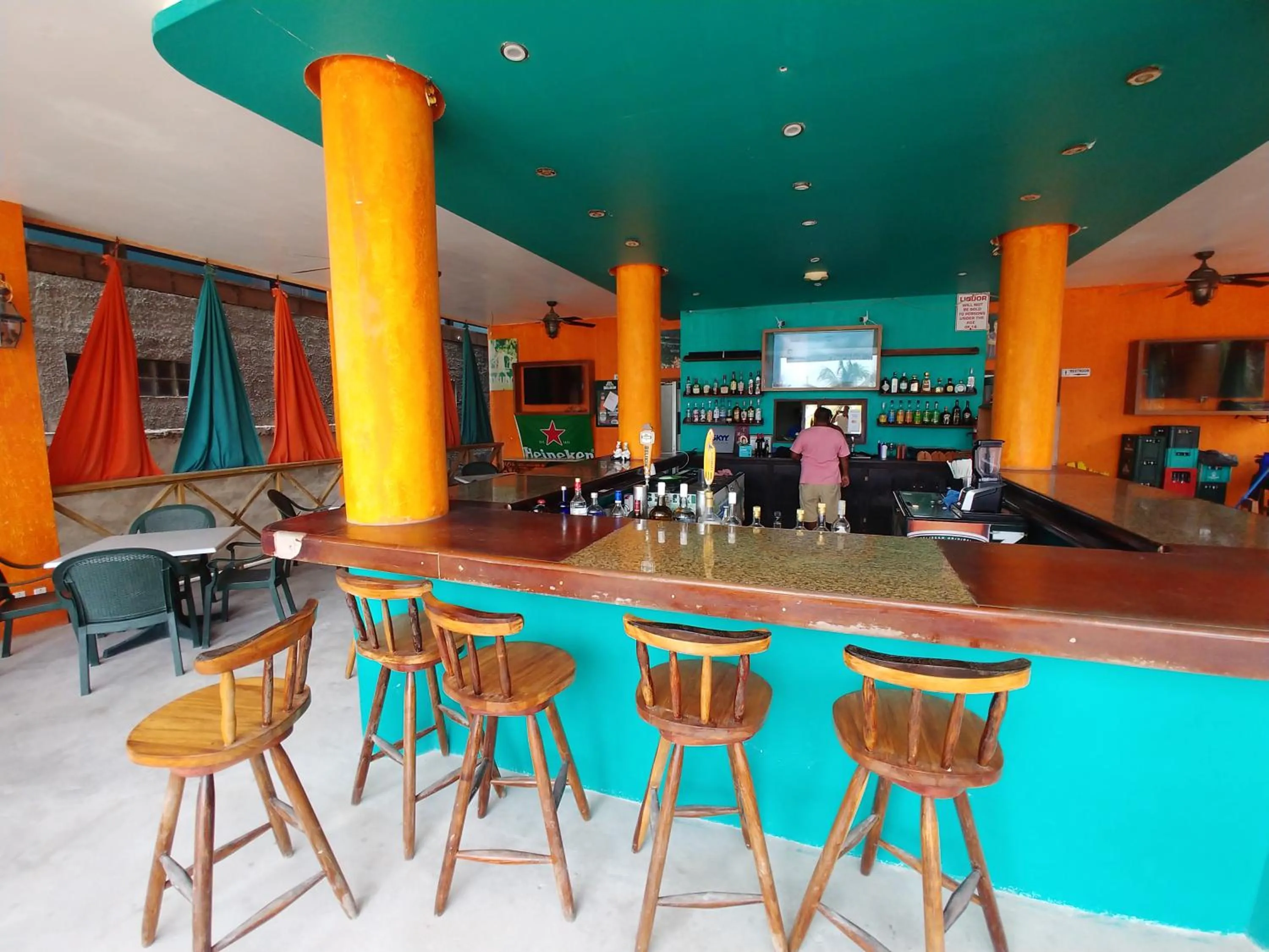 Hotel Royal Blue & Golf Cart Rental