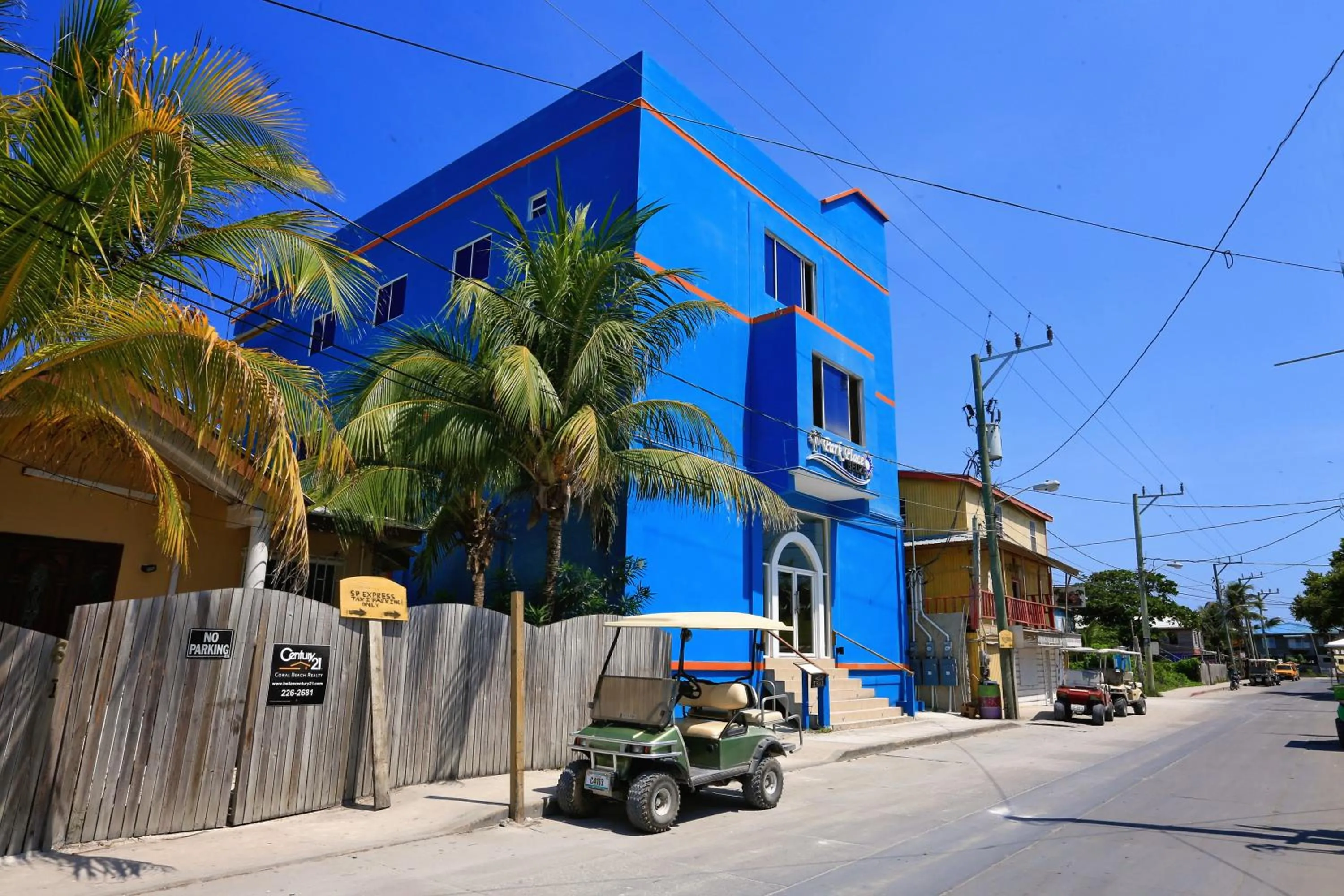 Hotel Royal Blue & Golf Cart Rental