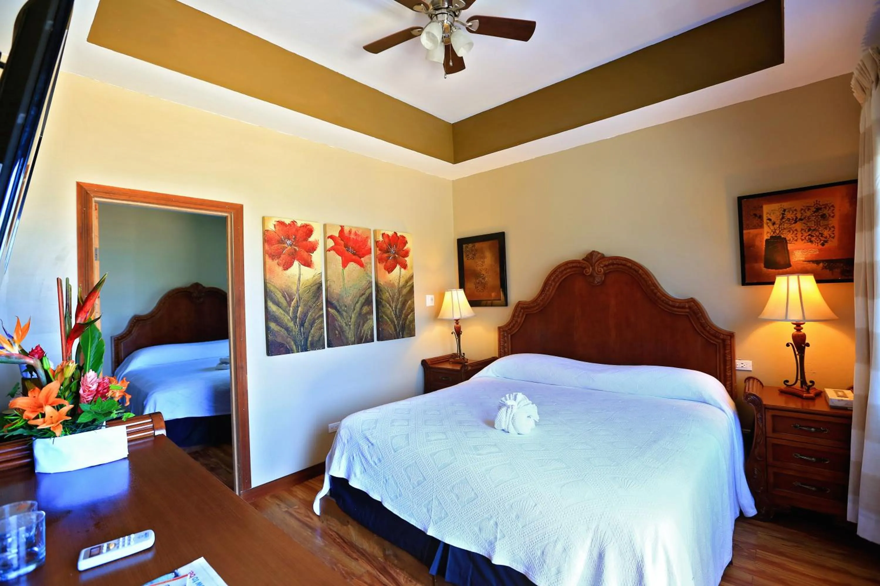 Photo of the whole room, Bed in Hotel Royal Blue & Golf Cart Rental