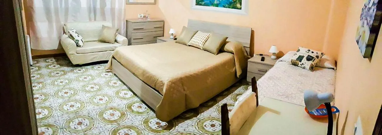 Bed in Beb I Delfini Di Casa Paola