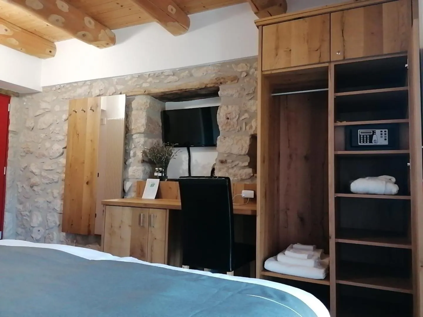 Bedroom in come prima