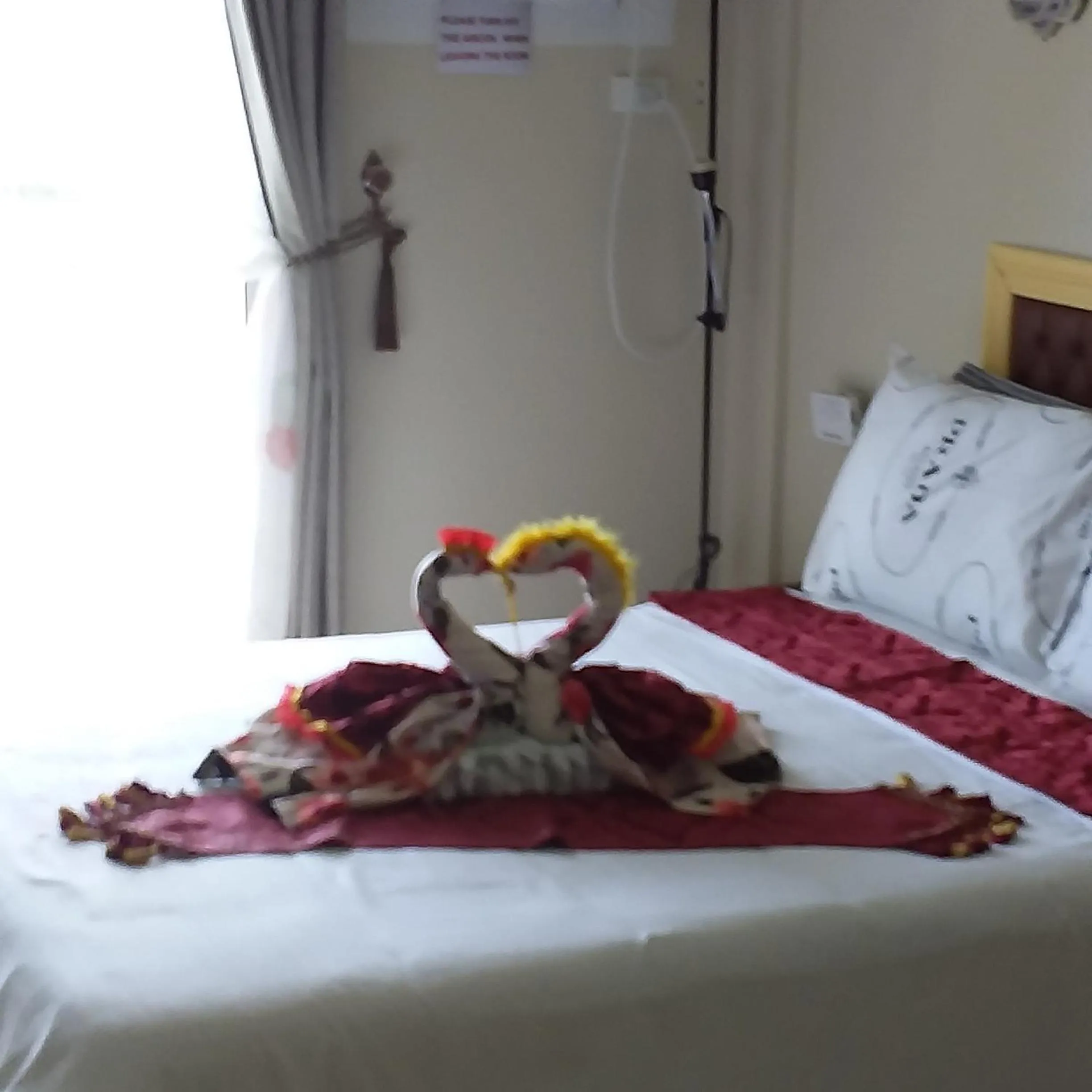 Bed in AJ Sundiva Tower w balcony