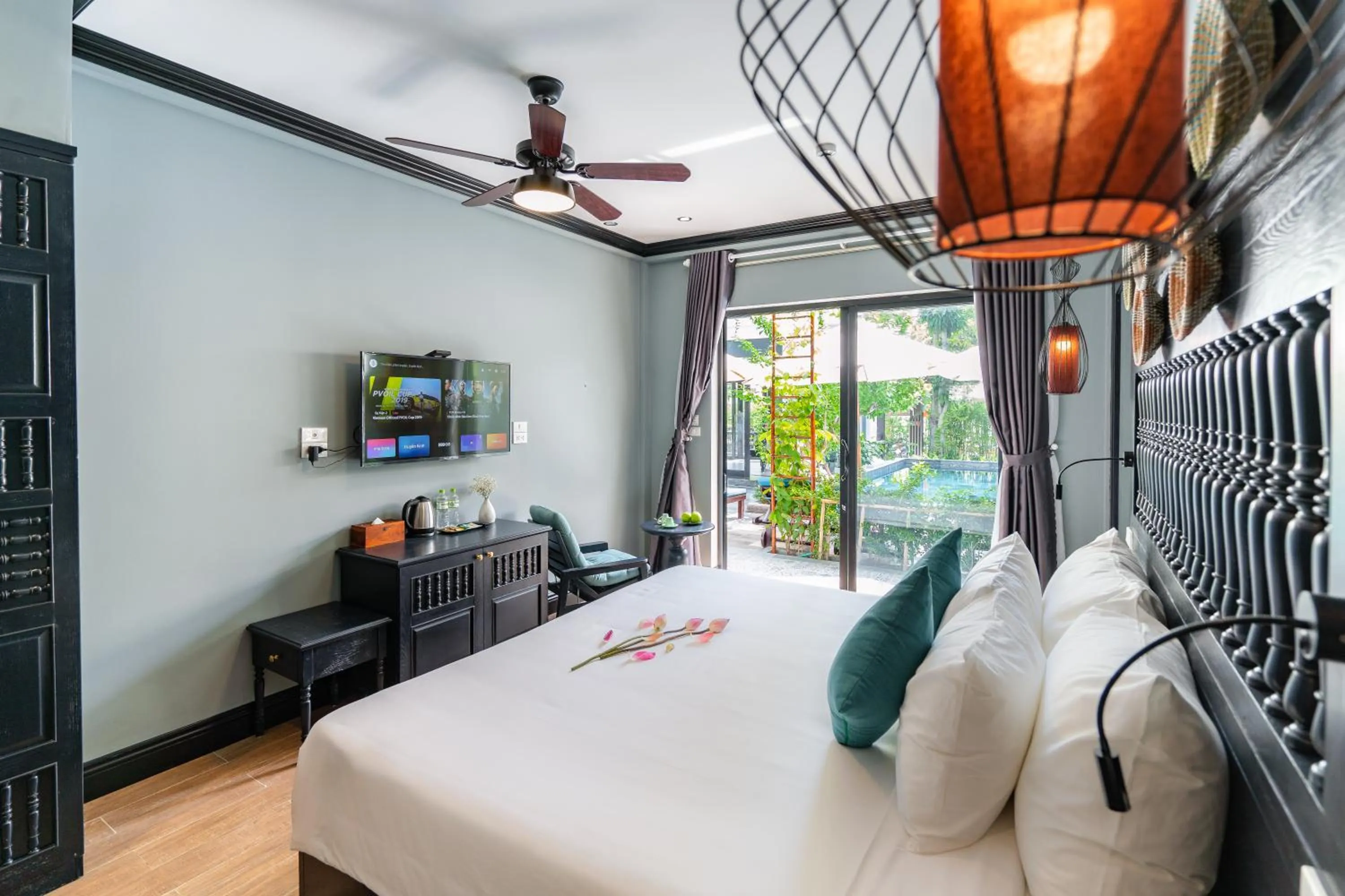 Photo of the whole room, Bed in Daisy An Bang Villa