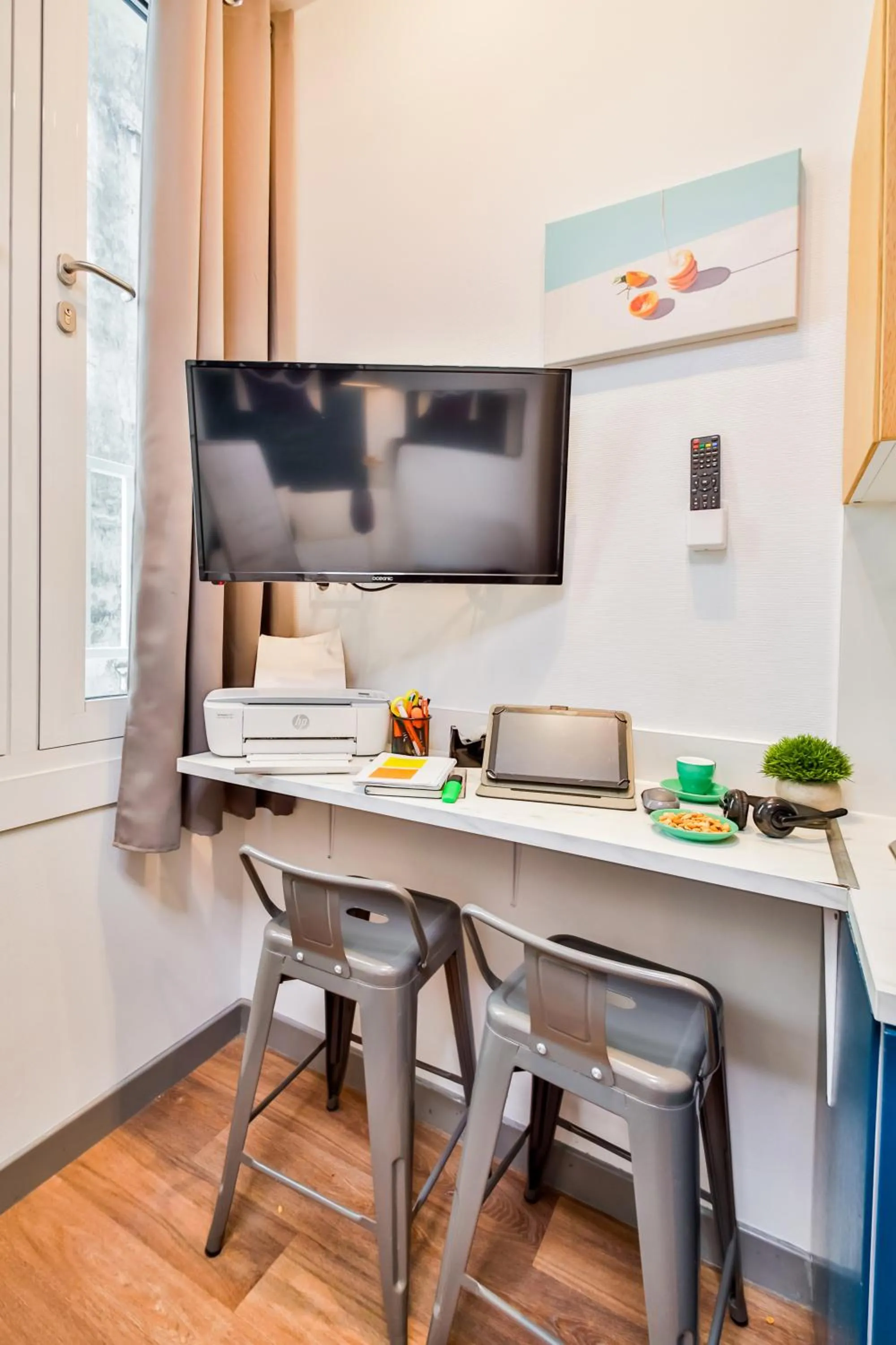 Seating area in WS Louvre - Richelieu