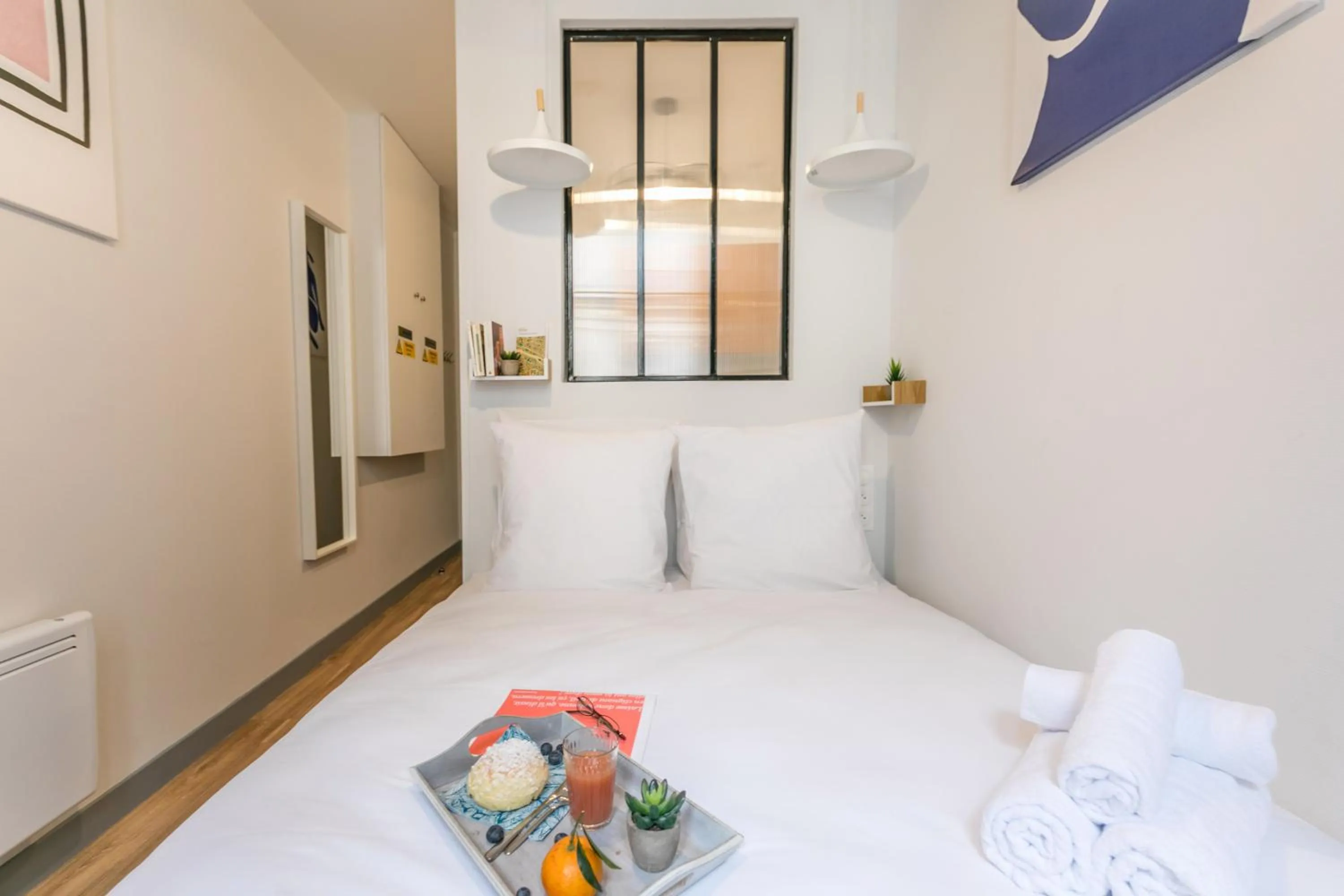 Bedroom, Bed in WS Louvre - Richelieu