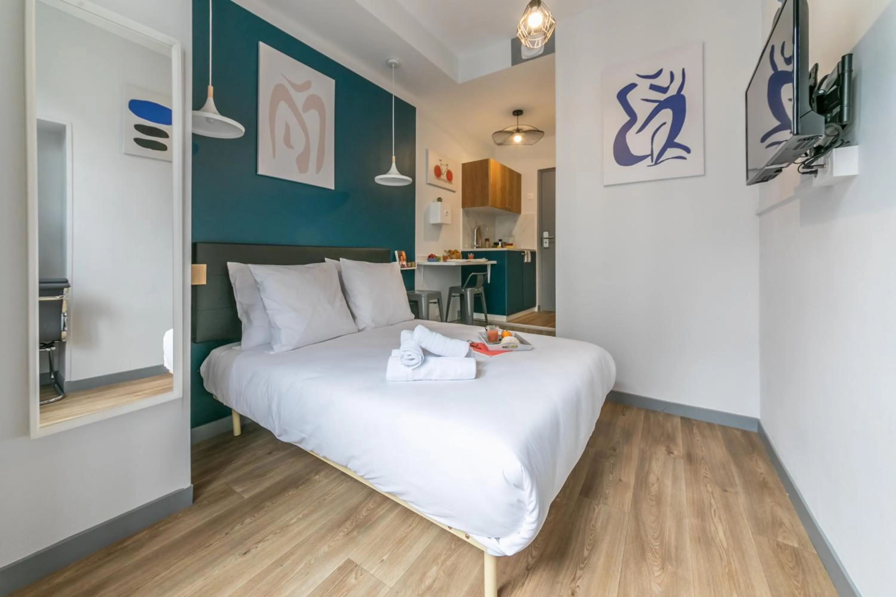 Bedroom, Bed in WS Louvre - Richelieu