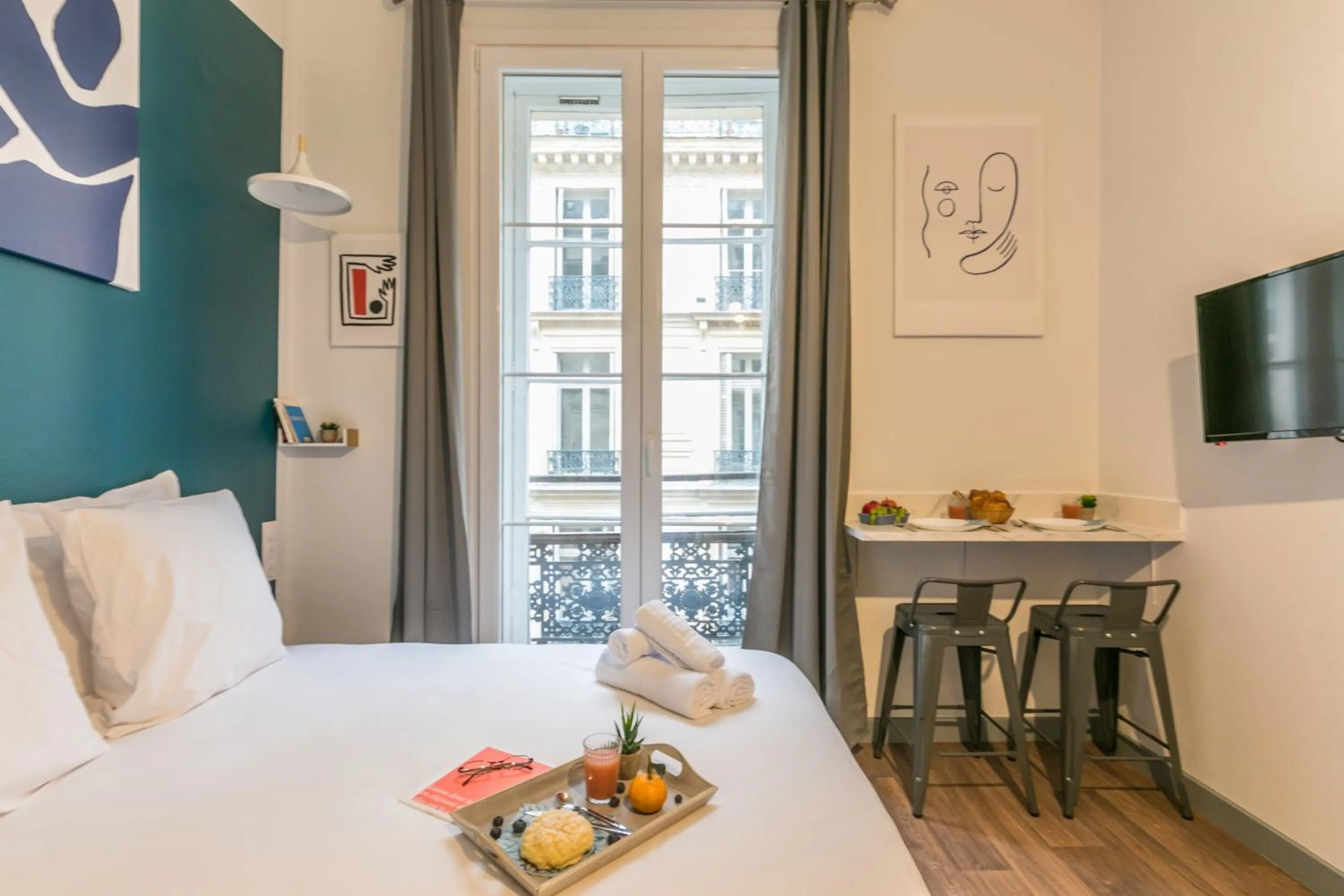 Bedroom, Bed in WS Louvre - Richelieu