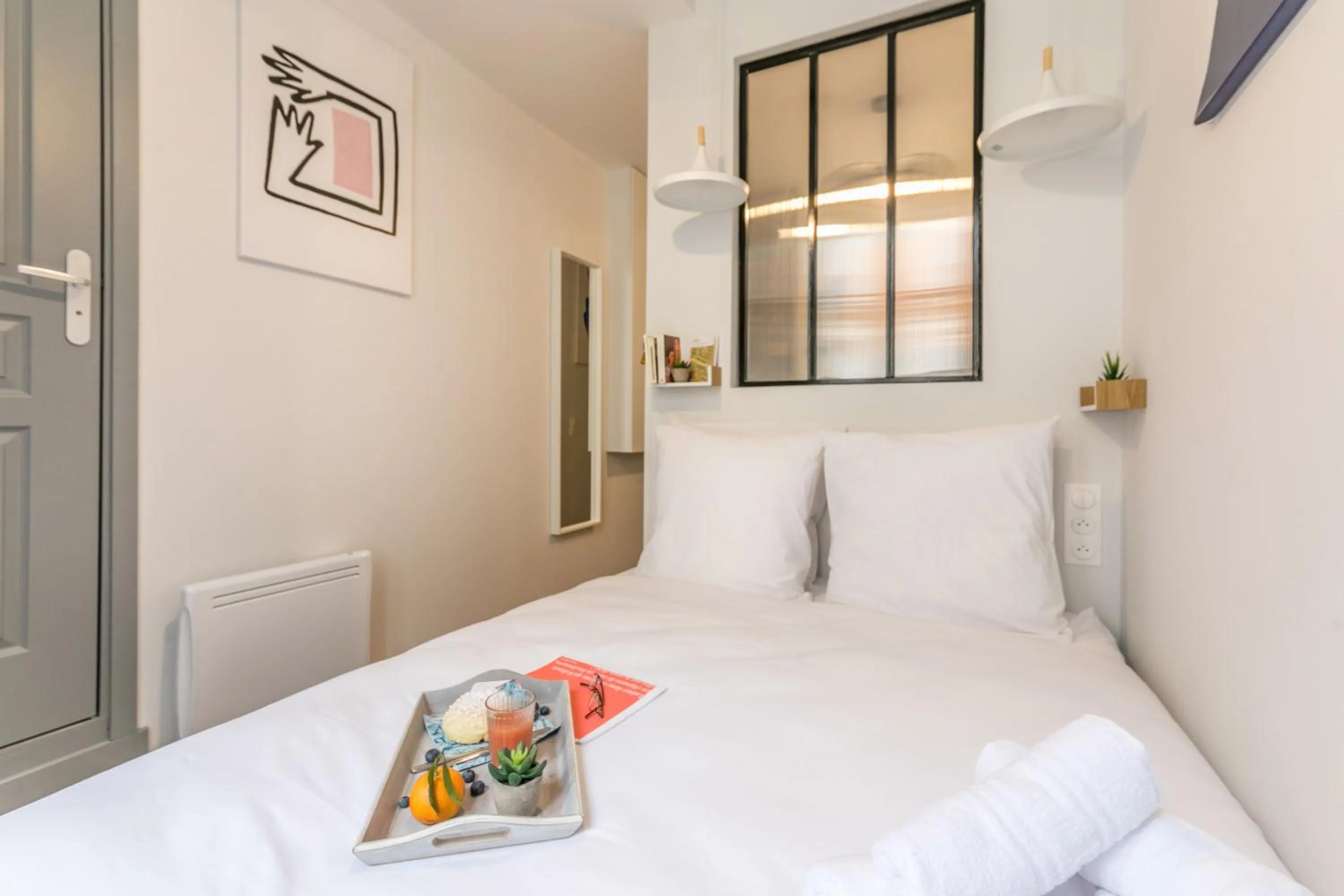 Bedroom, Bed in WS Louvre - Richelieu