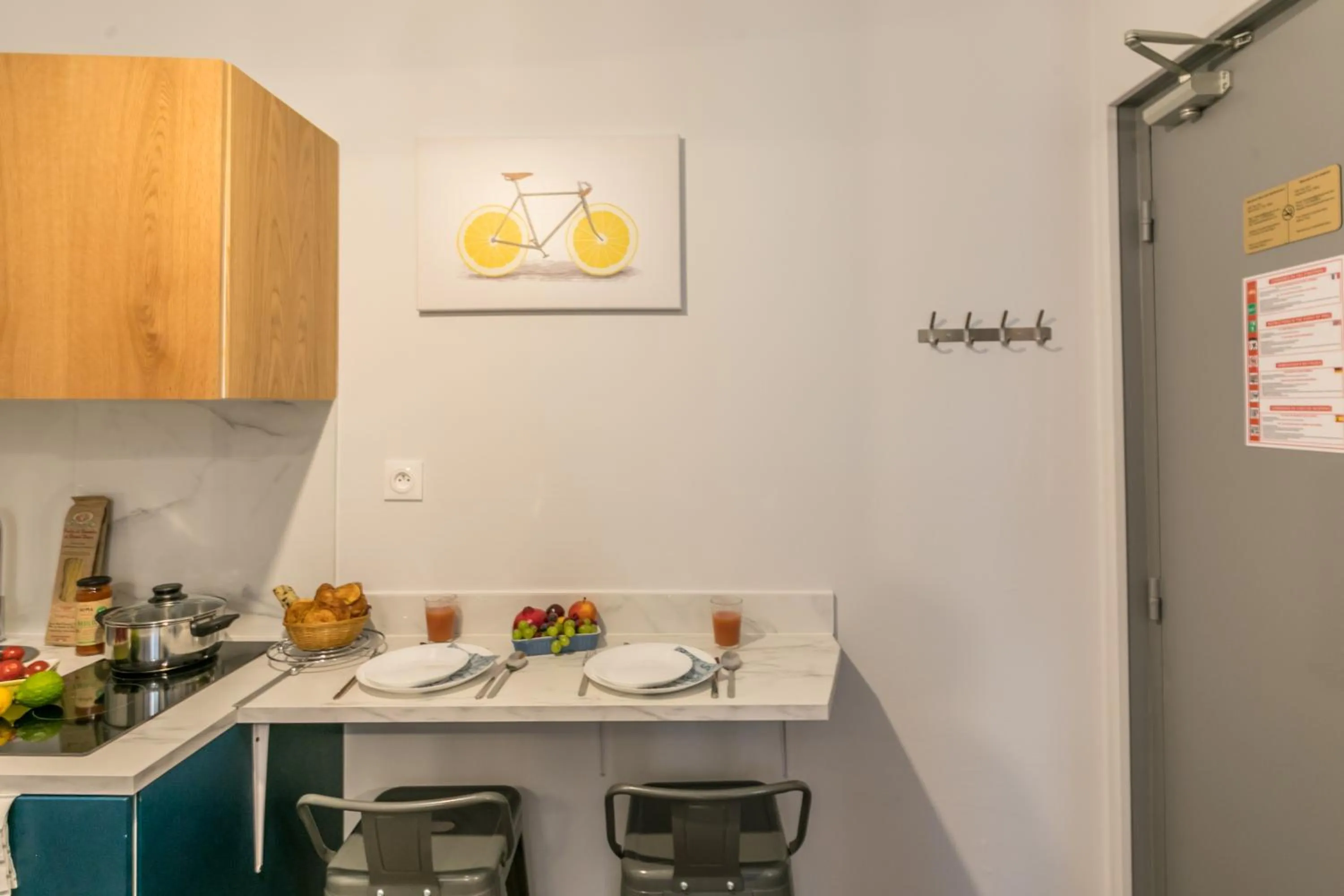 Coffee/tea facilities in WS Louvre - Richelieu