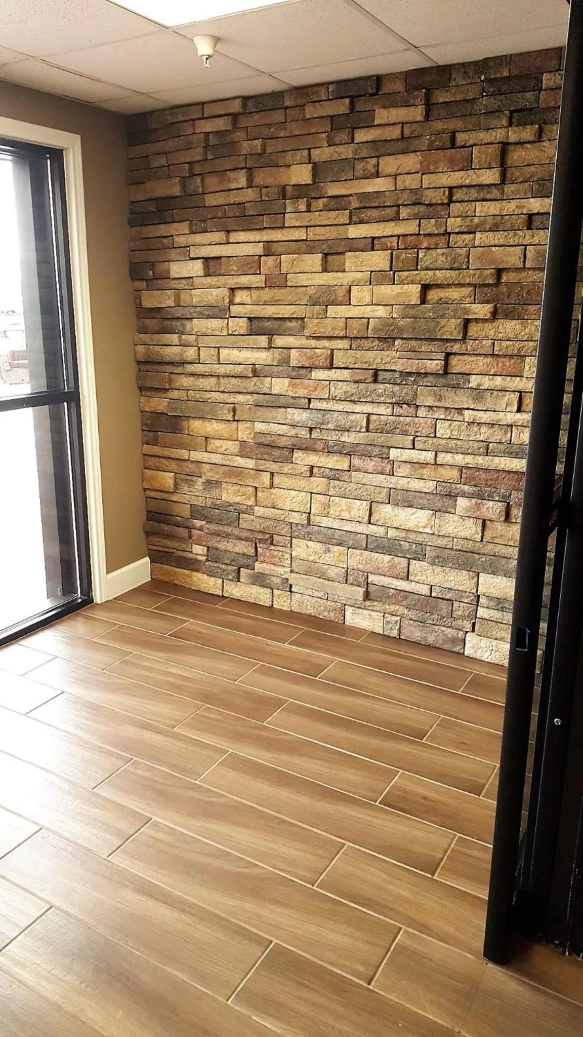 Facade/entrance in Red Roof Inn & Suites Houston – Humble/IAH Airport