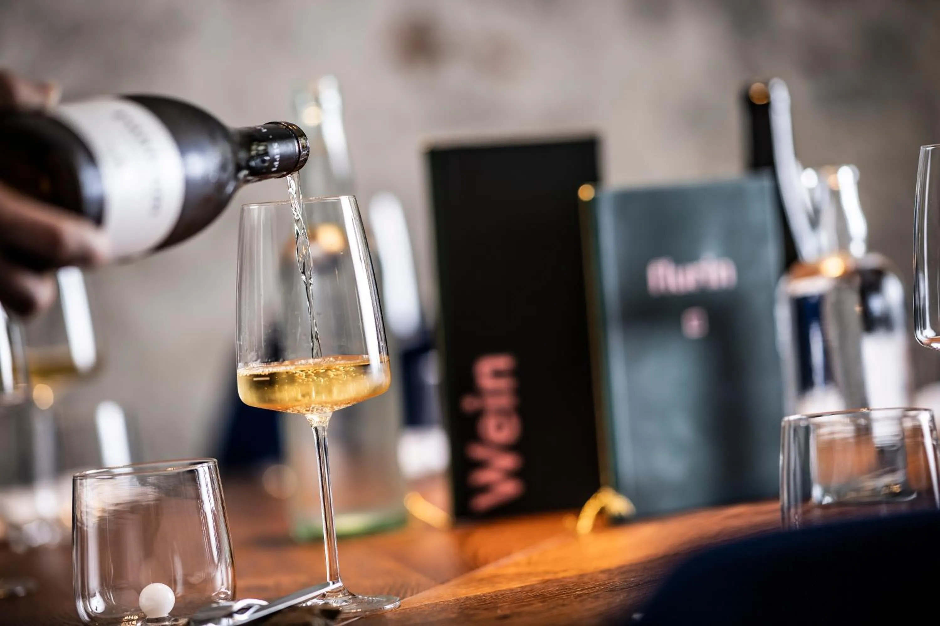 Restaurant/places to eat in Flurin Suites