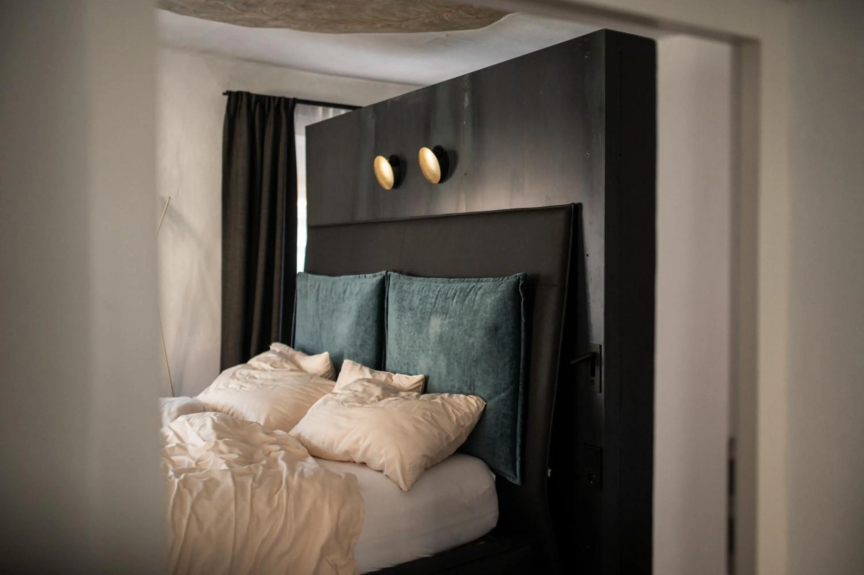 Bed in flurin Suites