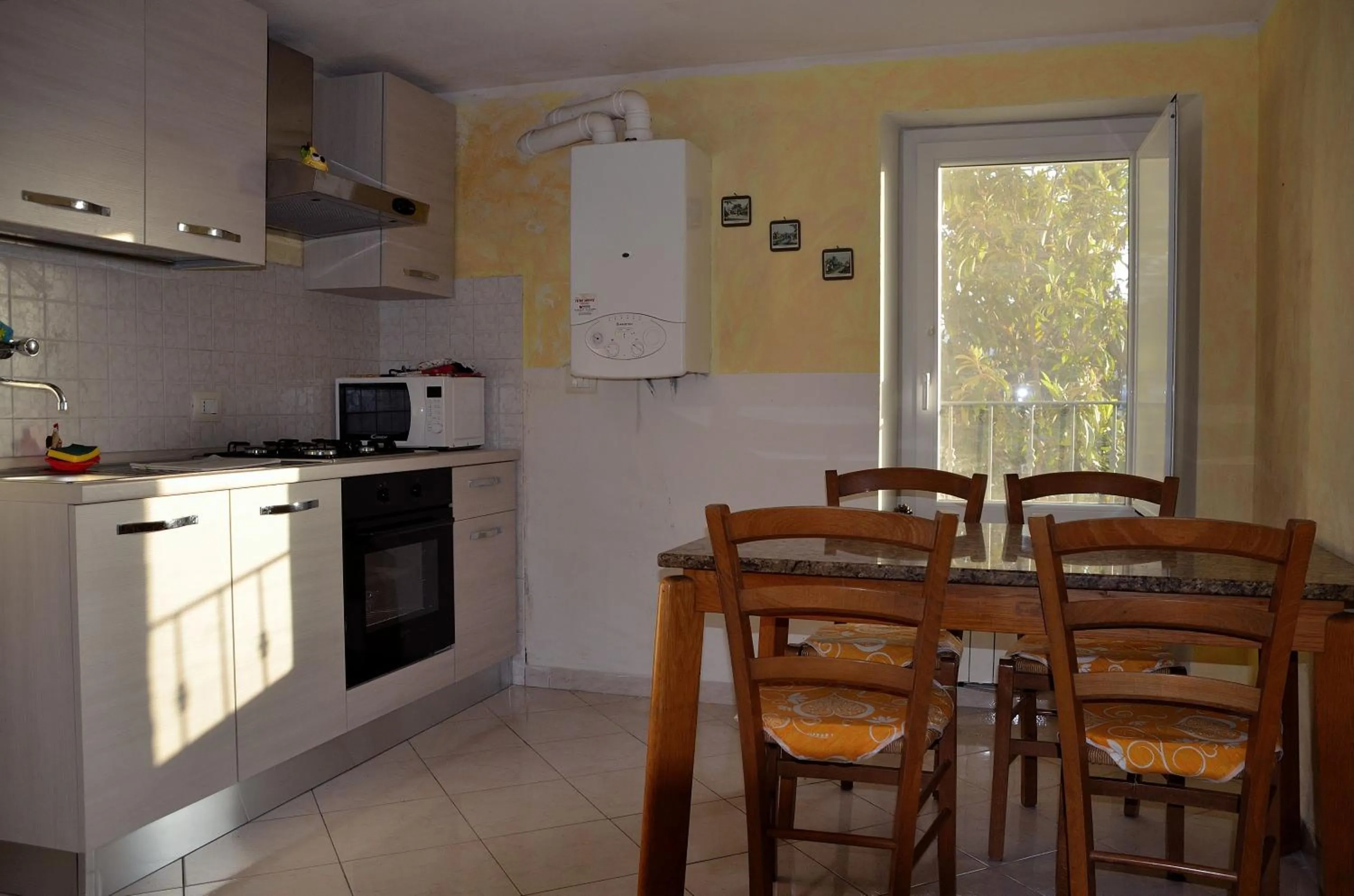 Kitchen or kitchenette in Luce Stellata