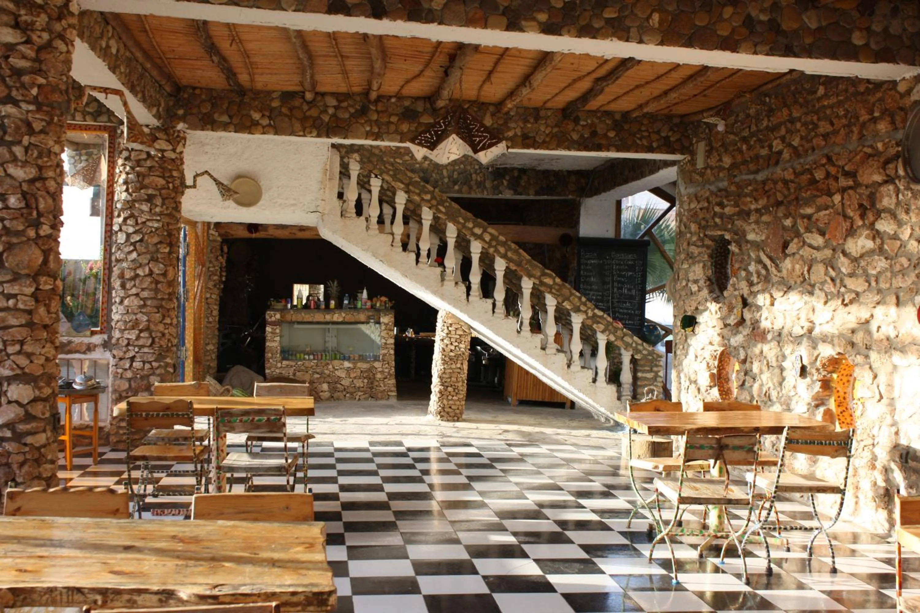 Restaurant/places to eat in Hotel Leonor