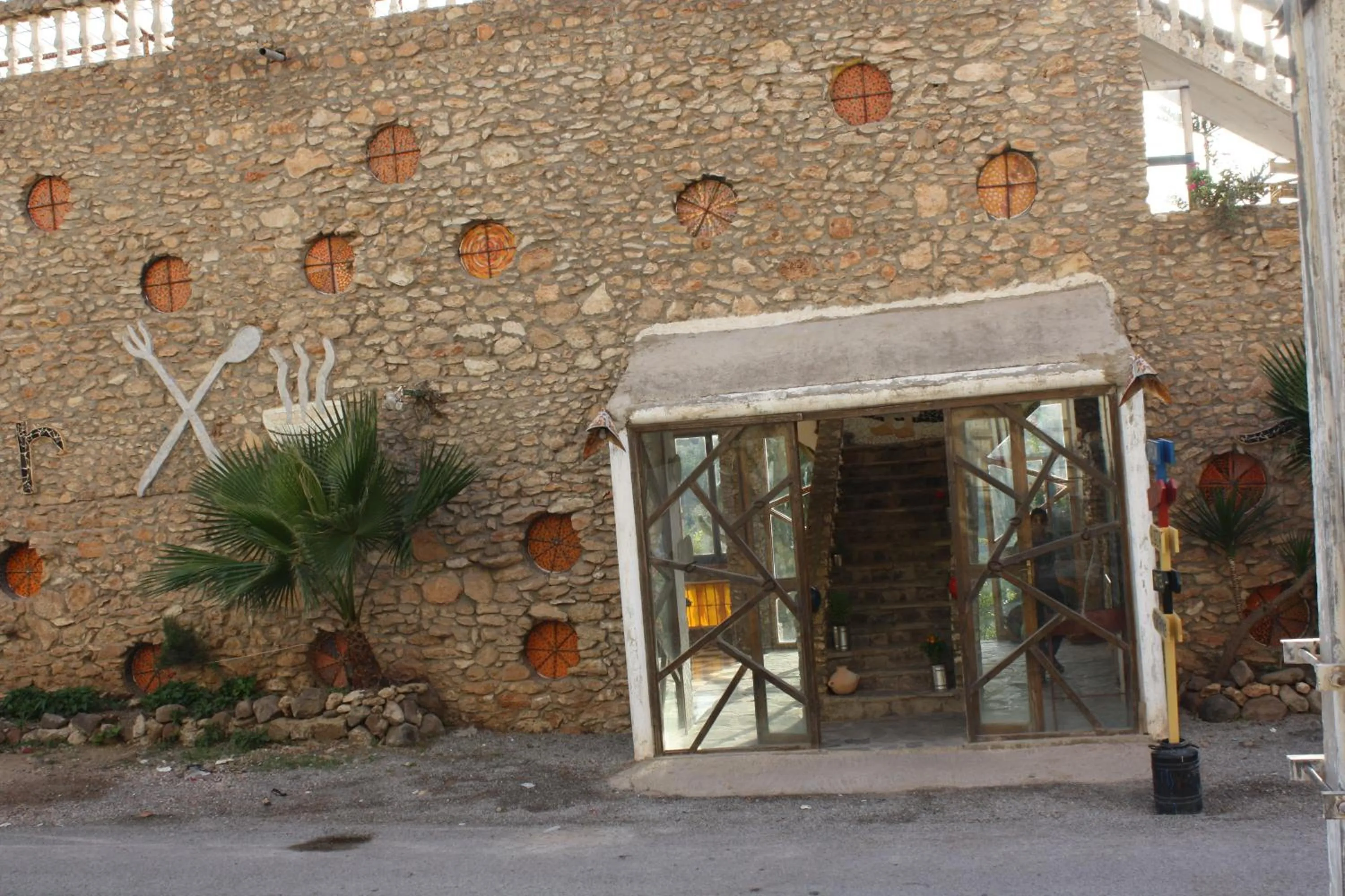 Facade/entrance in Hotel Leonor