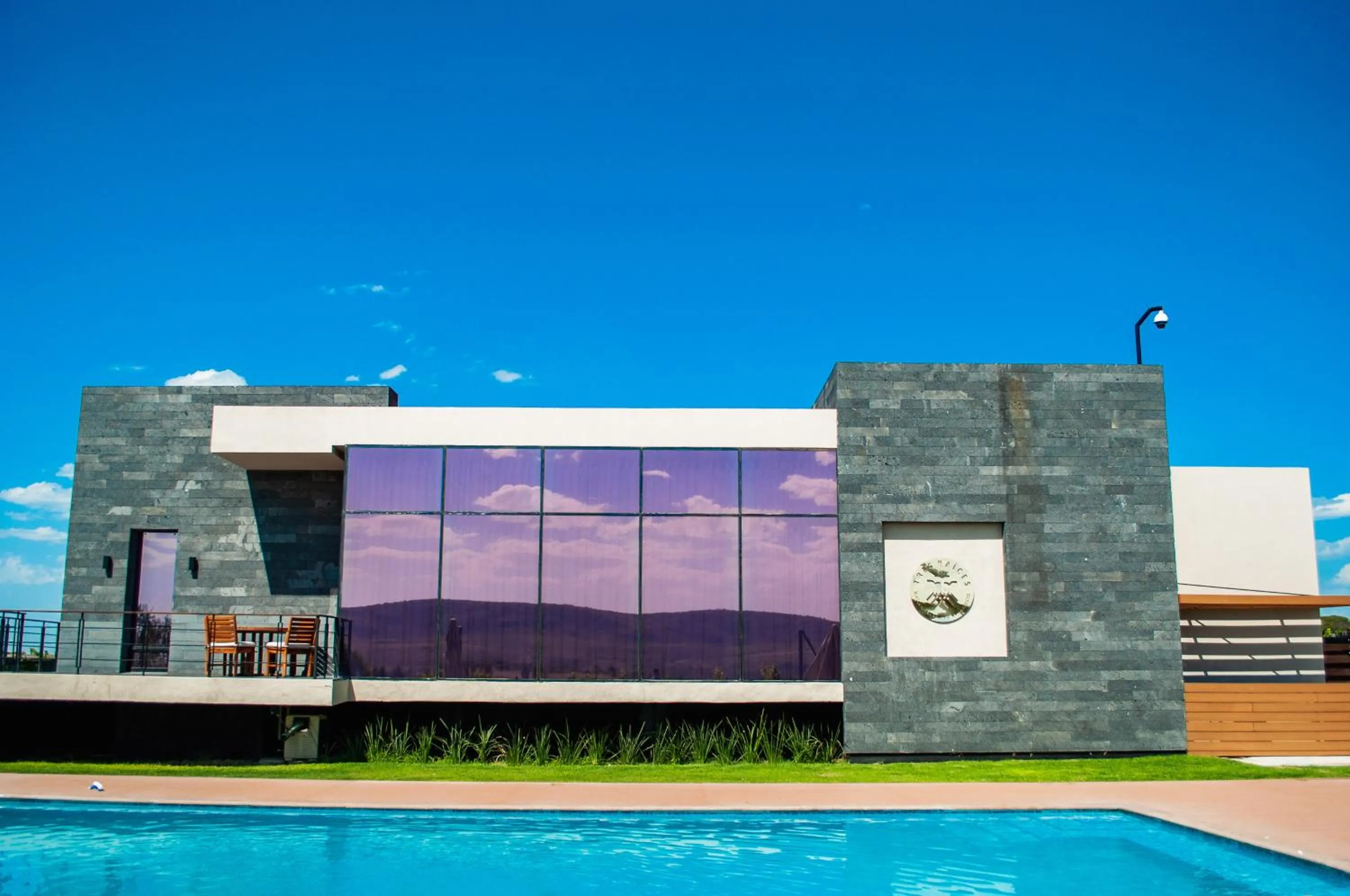 Property building in Casa Raíces Hotel Luxury & Viñedo