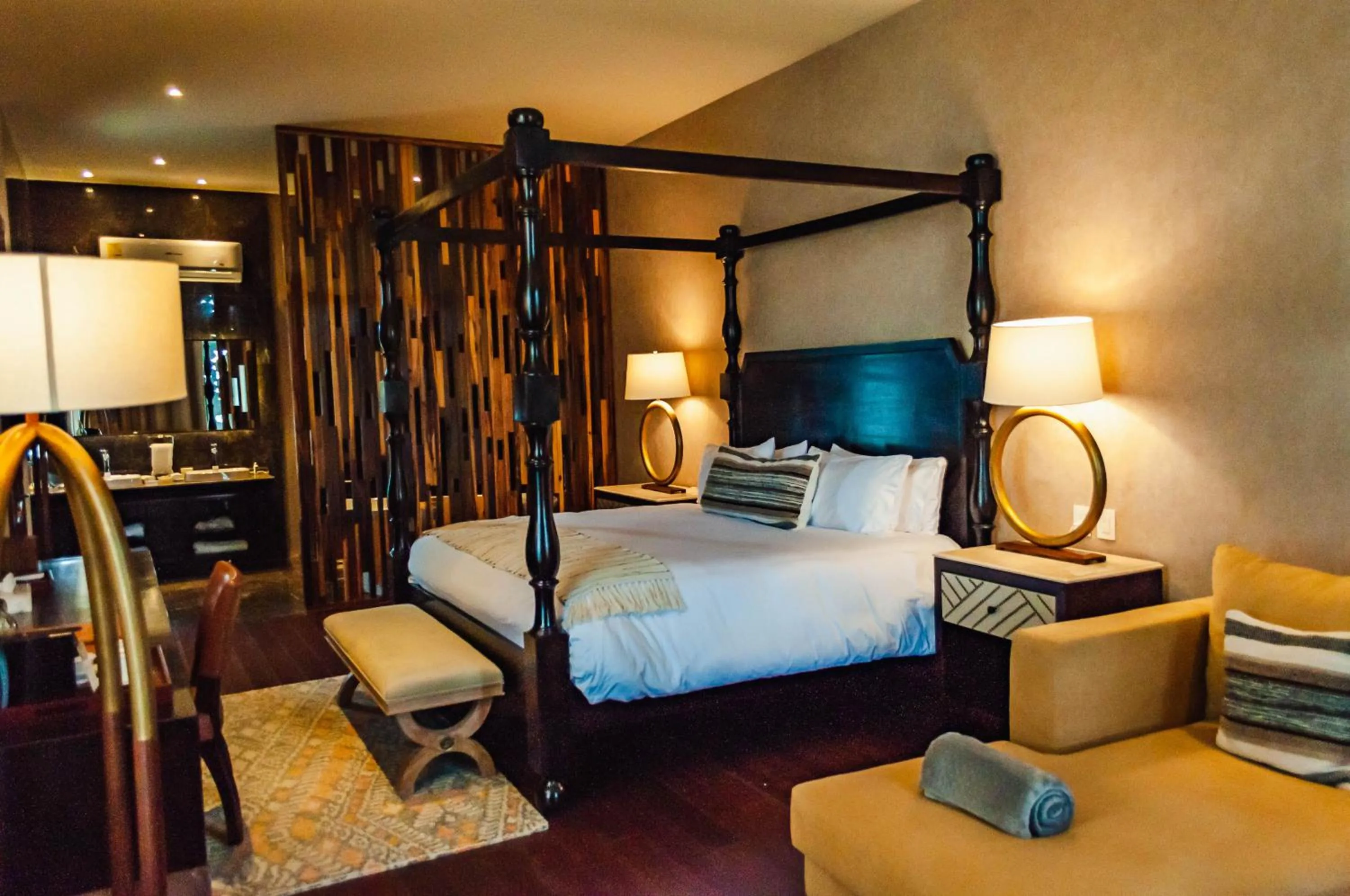 Bedroom, Bed in Casa Raíces Hotel Luxury & Viñedo