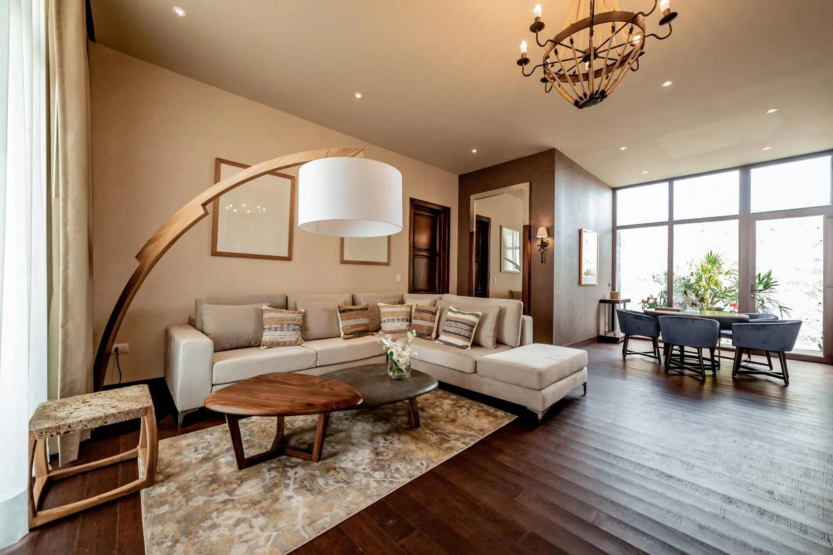Seating area in Casa Raíces Hotel Luxury & Viñedo