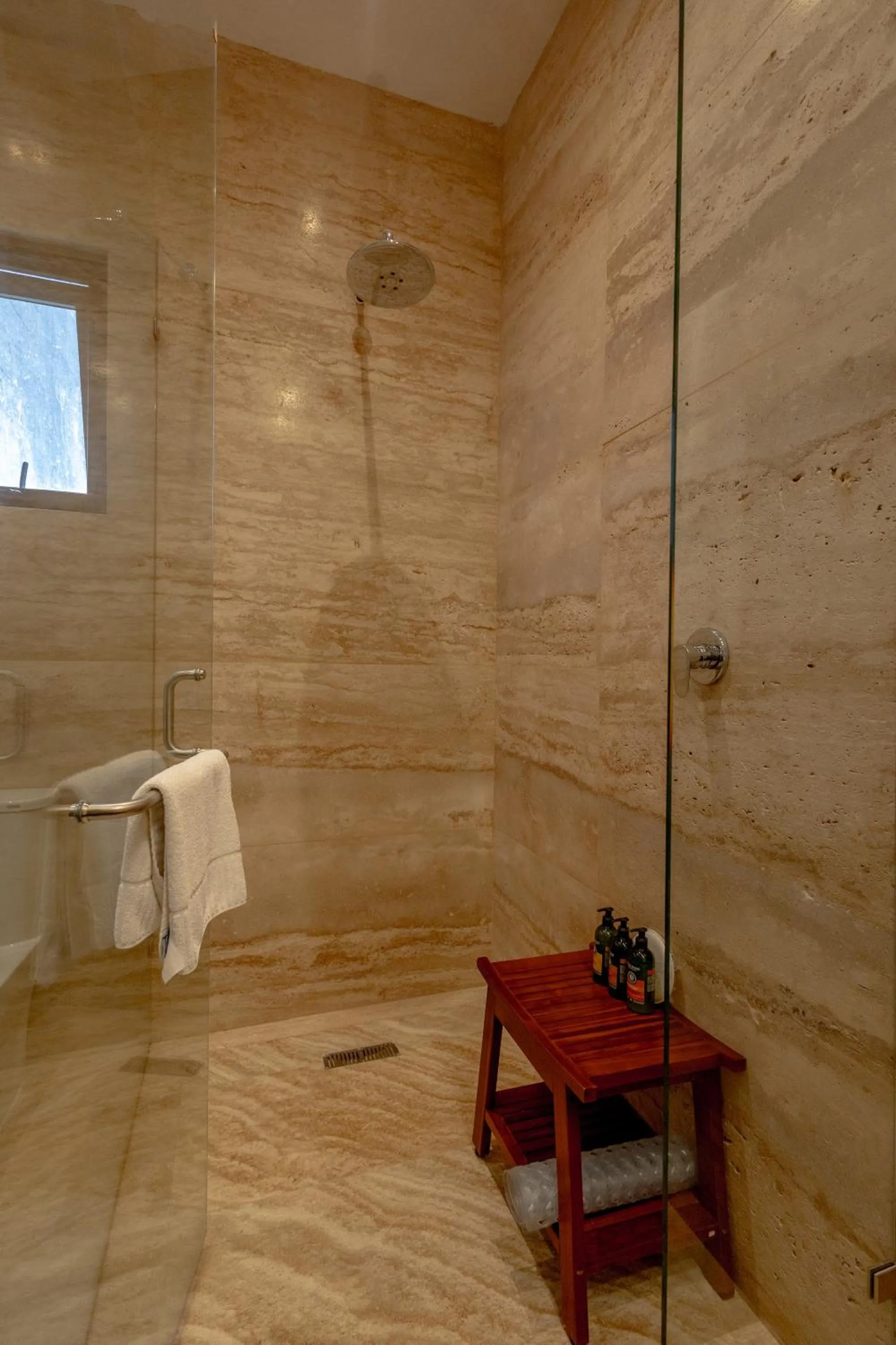 Casa Raíces Hotel Luxury & Viñedo