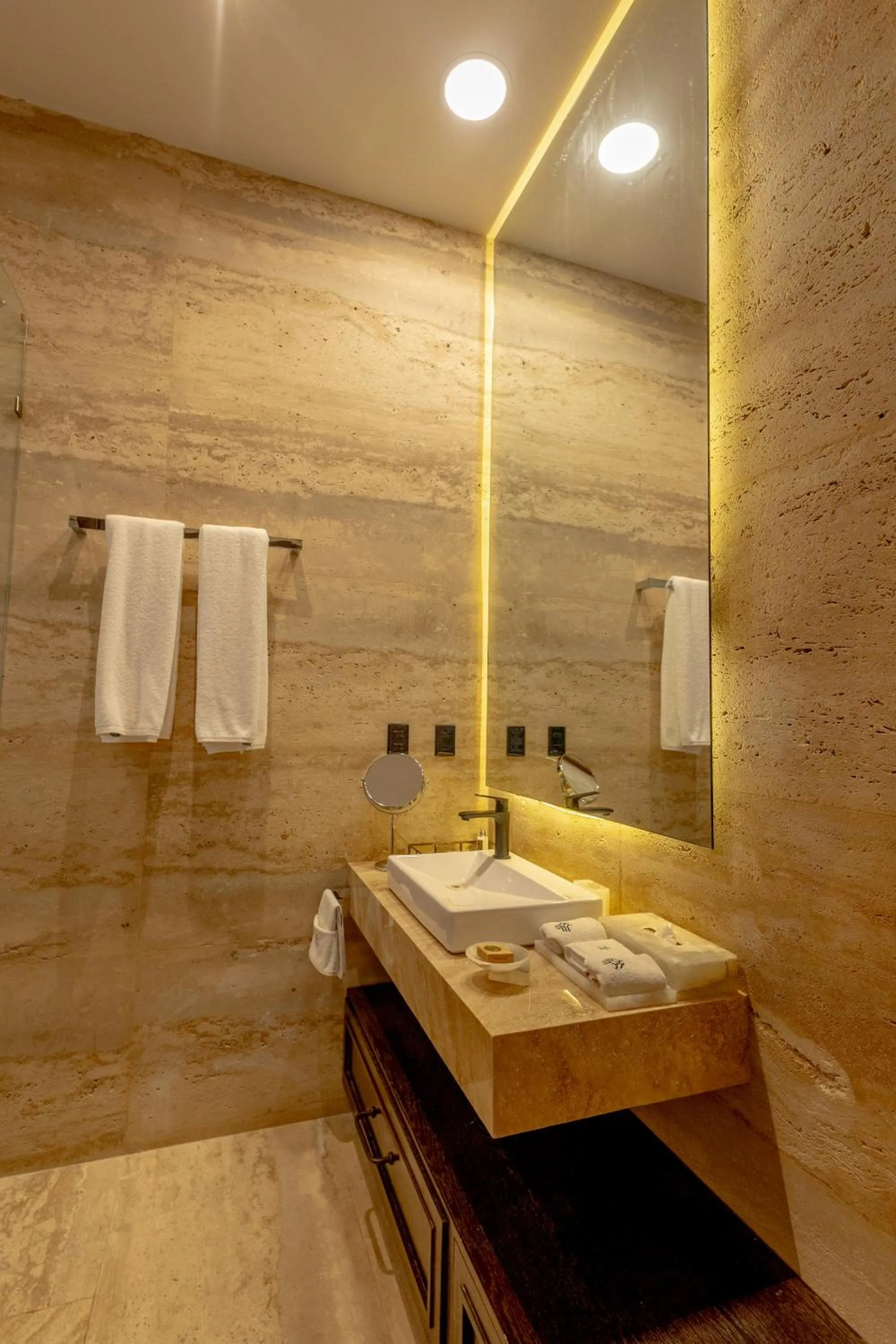 Bathroom in Casa Raíces Hotel Luxury & Viñedo