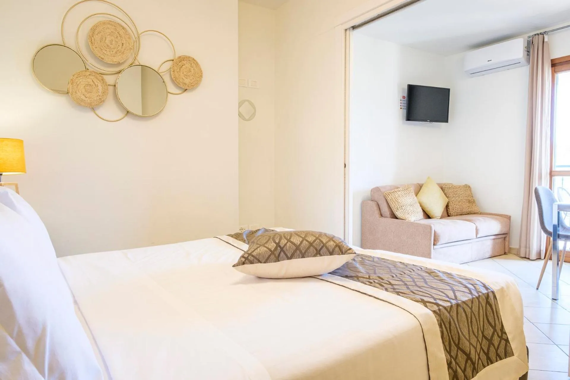 Bedroom, Bed in Villa Giada Resort