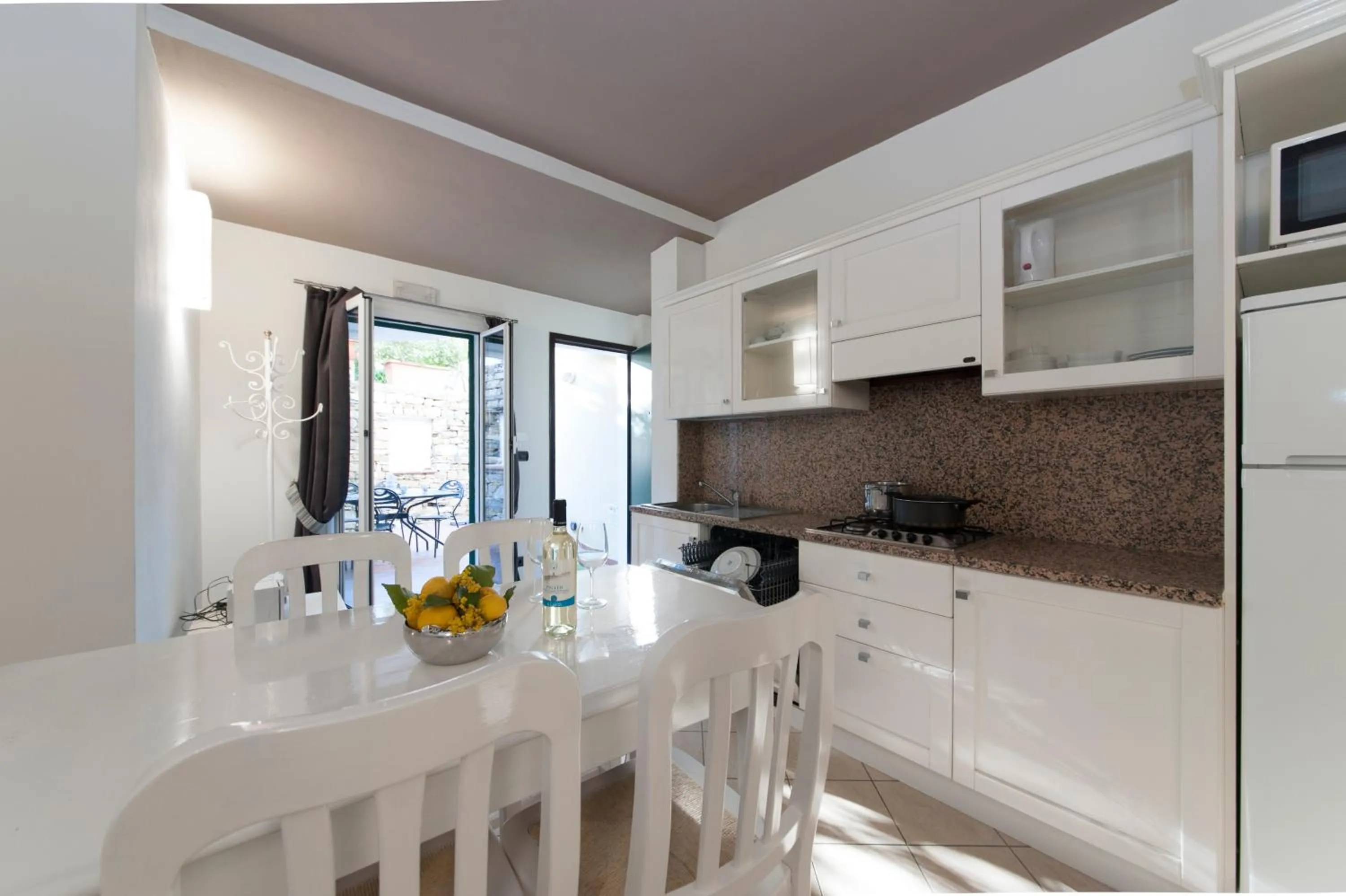 Kitchen or kitchenette in Villa Giada Resort