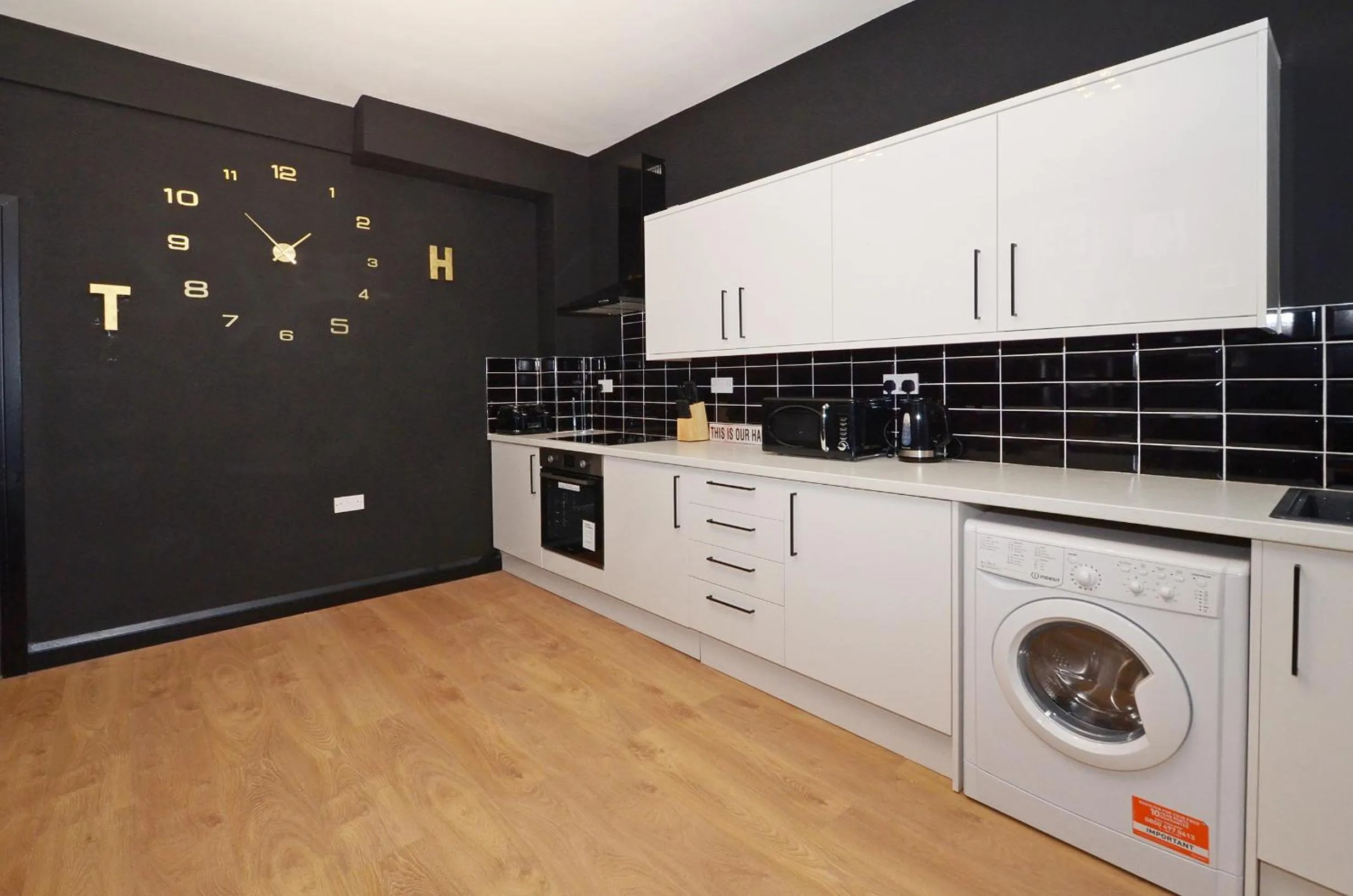 Kitchen or kitchenette in Townhouse PLUS @ 301 West Street Crewe