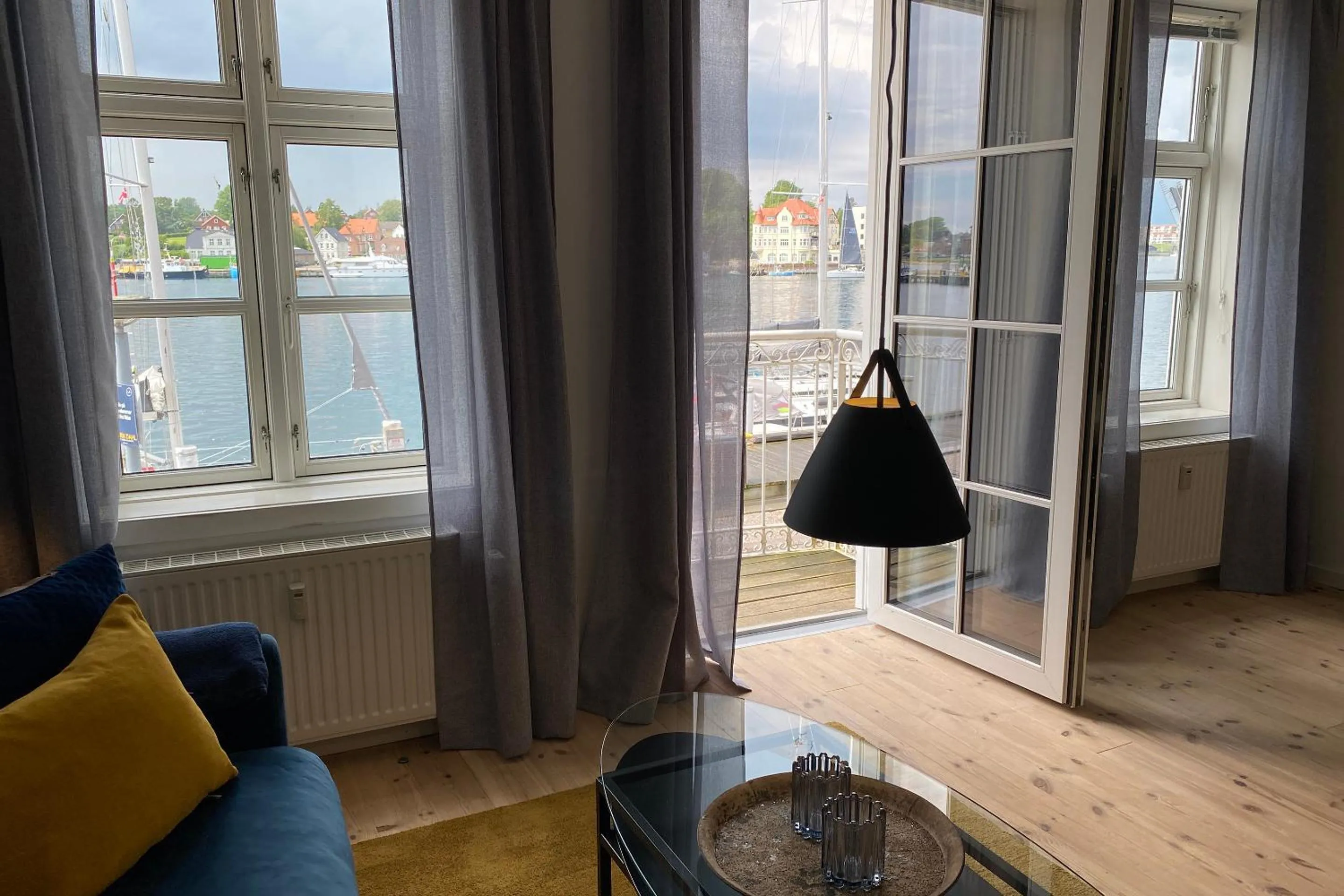 Living room in Harbour View