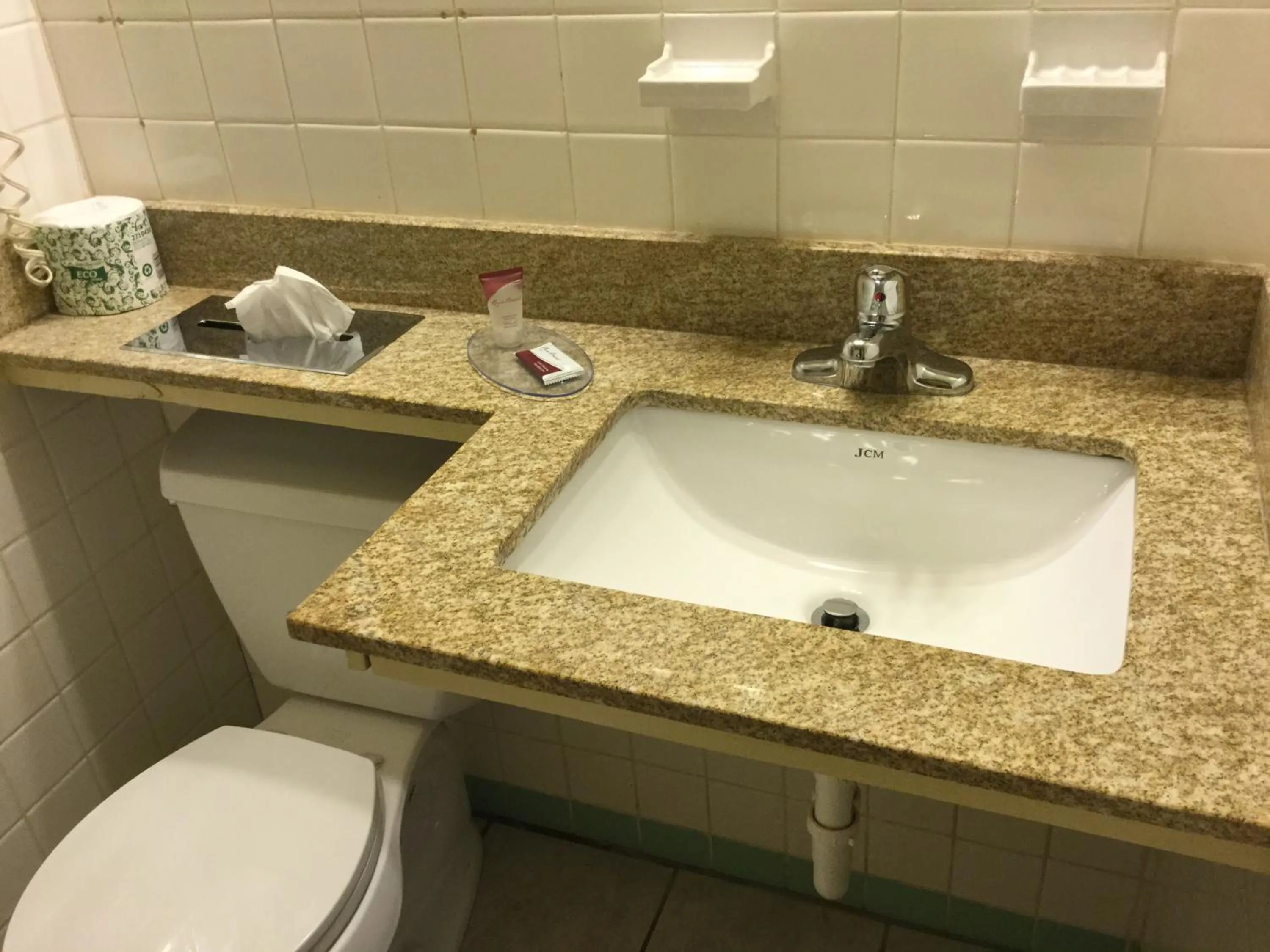 Bathroom in FALLS INN