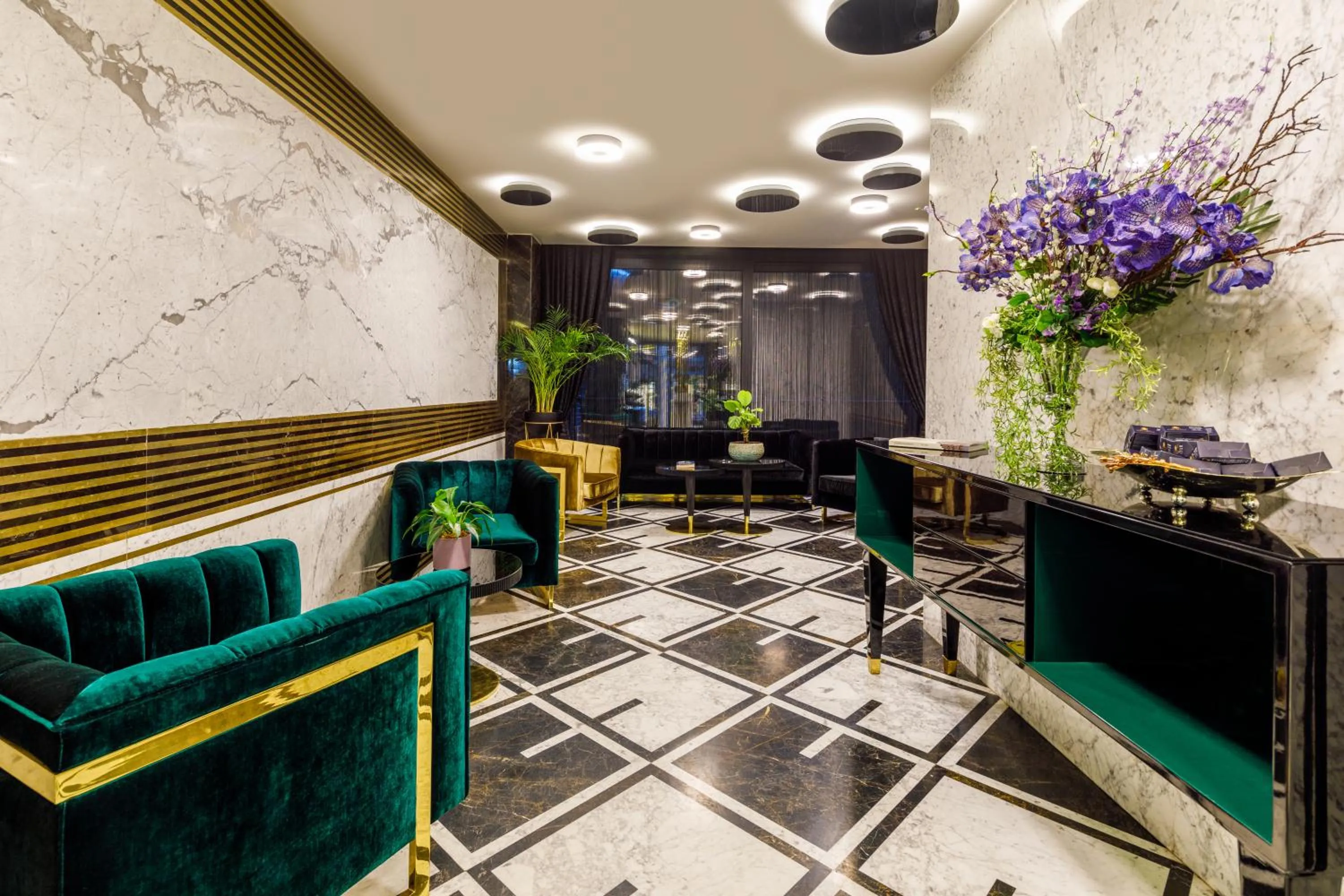 Lobby or reception in Euro Design Hotel