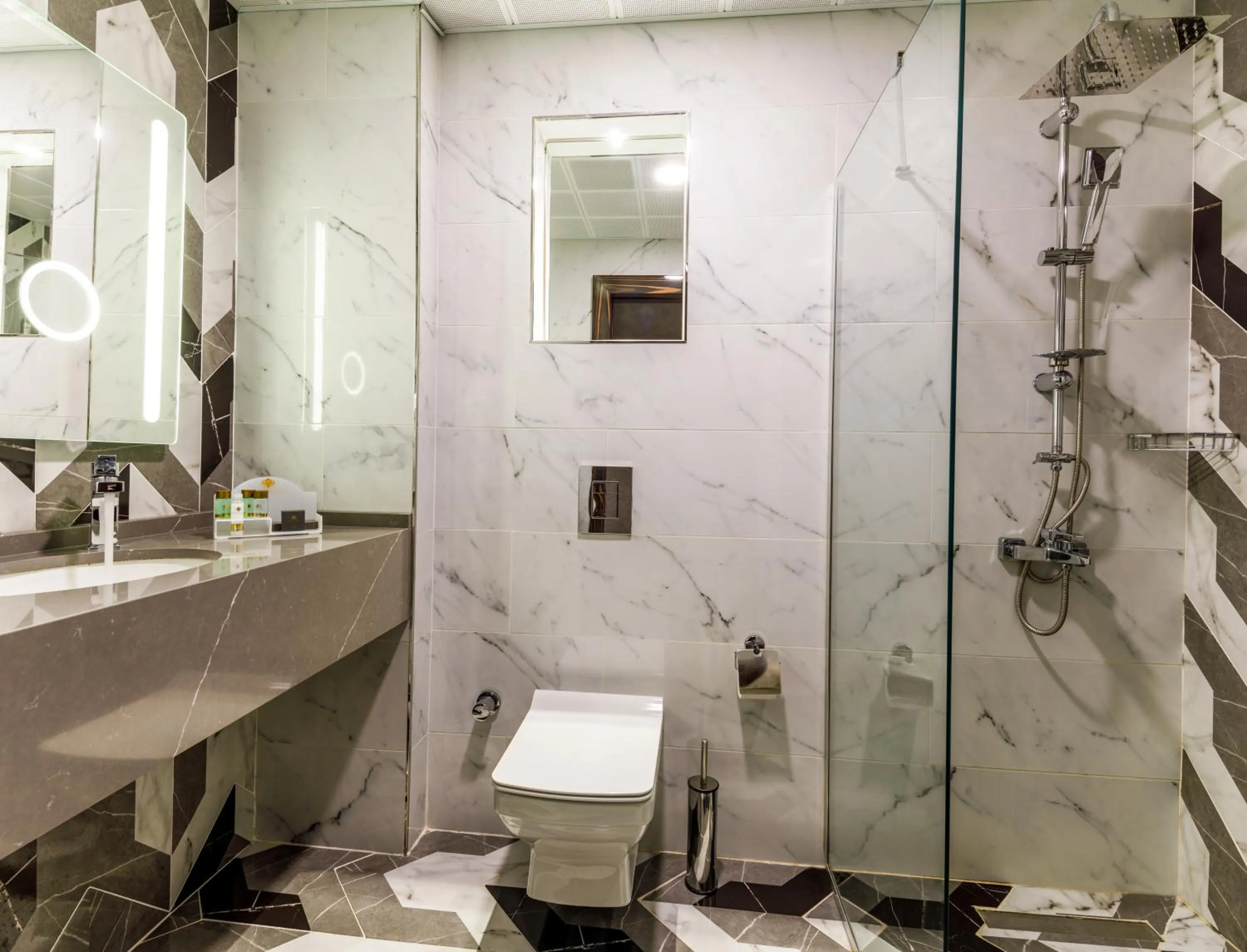 Toilet in Euro Design Hotel