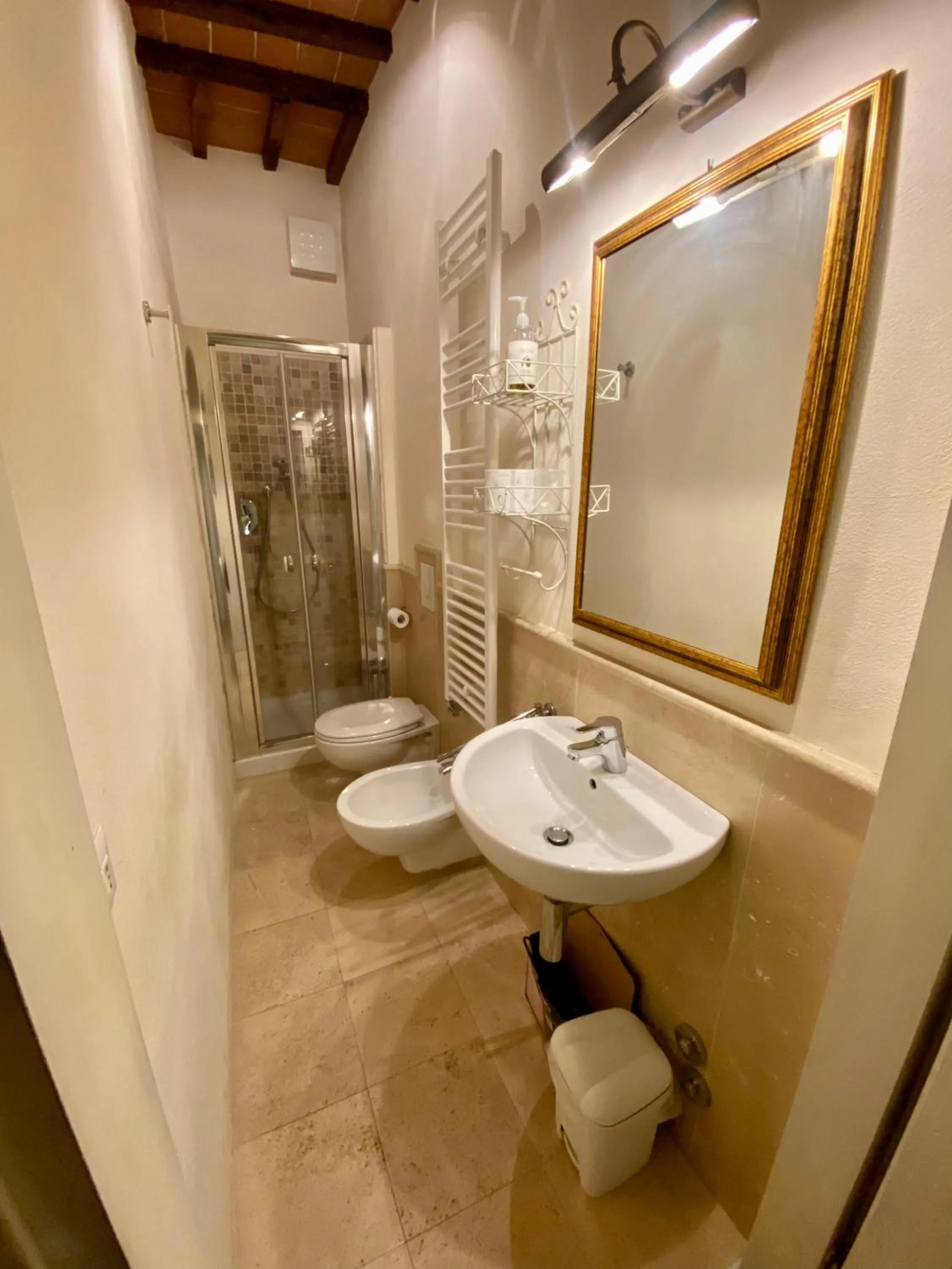 Shower in Casa Ambra