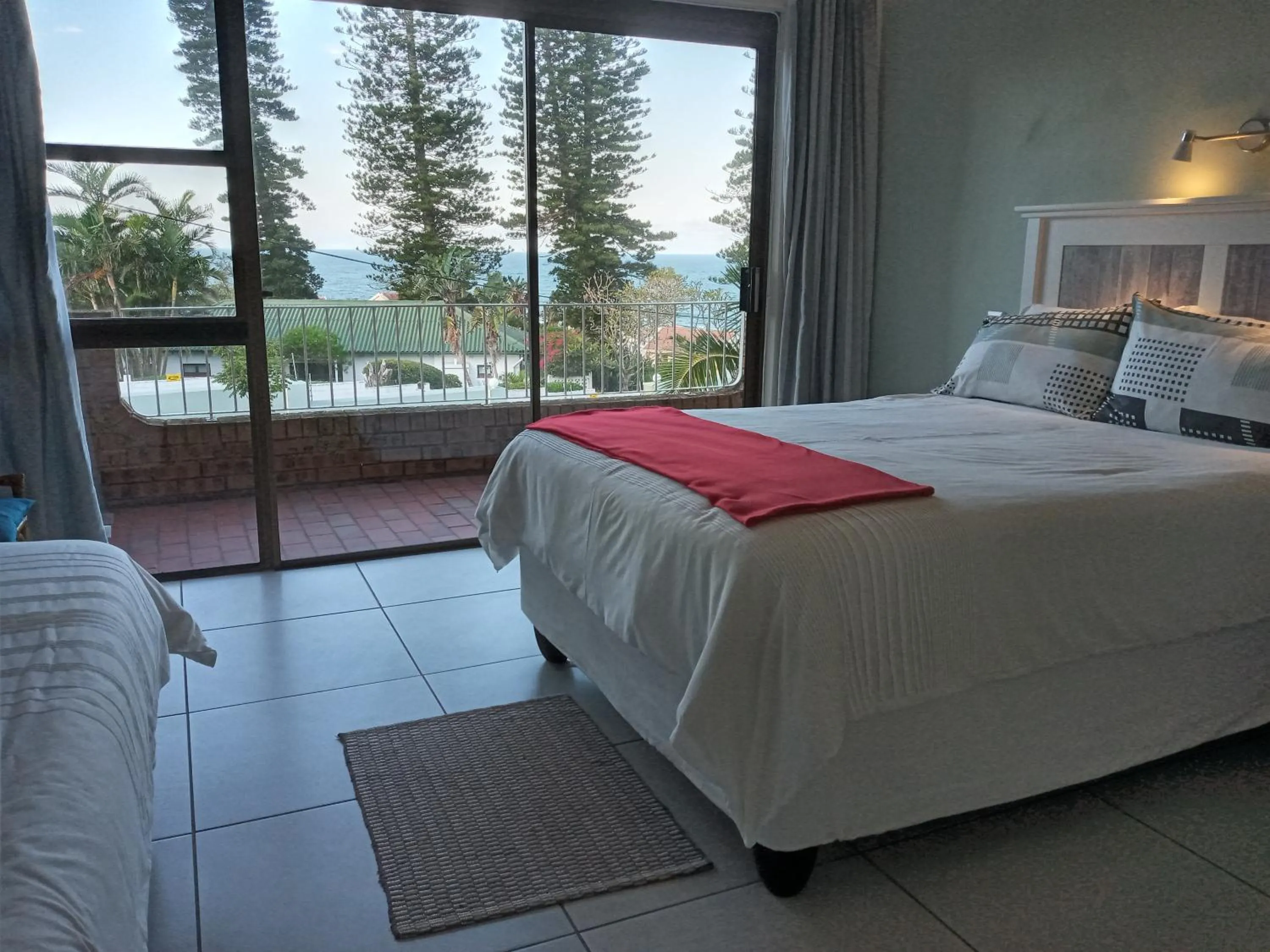 Photo of the whole room, Bed in Rockview Guest House