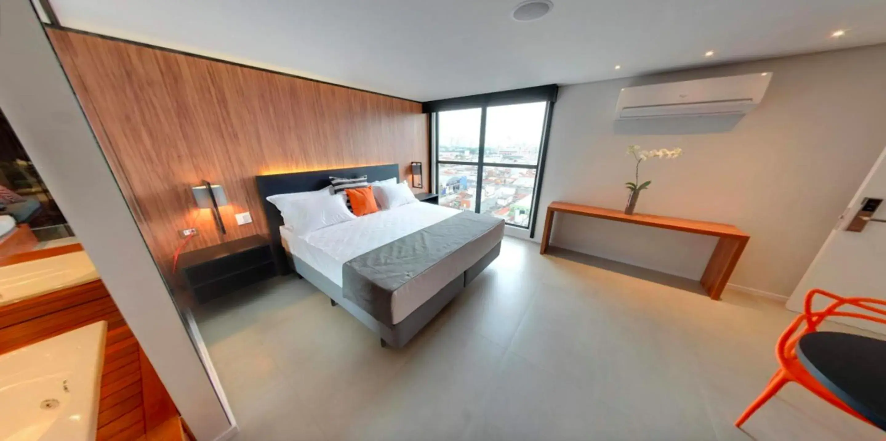 King Suite with Spa Bath in Best Guest Hotel Expo Anhembi King Suite with Spa Bath in Best Guest Hotel Expo Anhembi