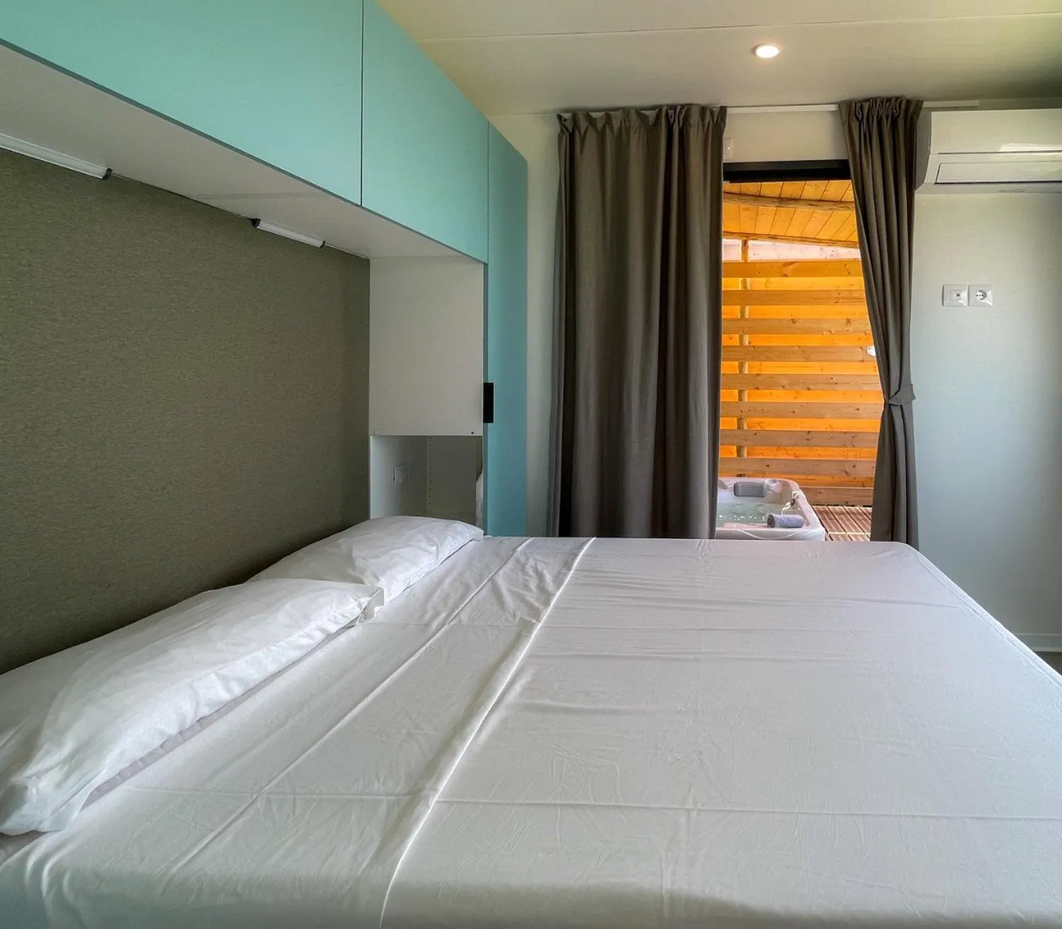 Bedroom, Bed in Club del Sole Le Palme Lazise Family Collection