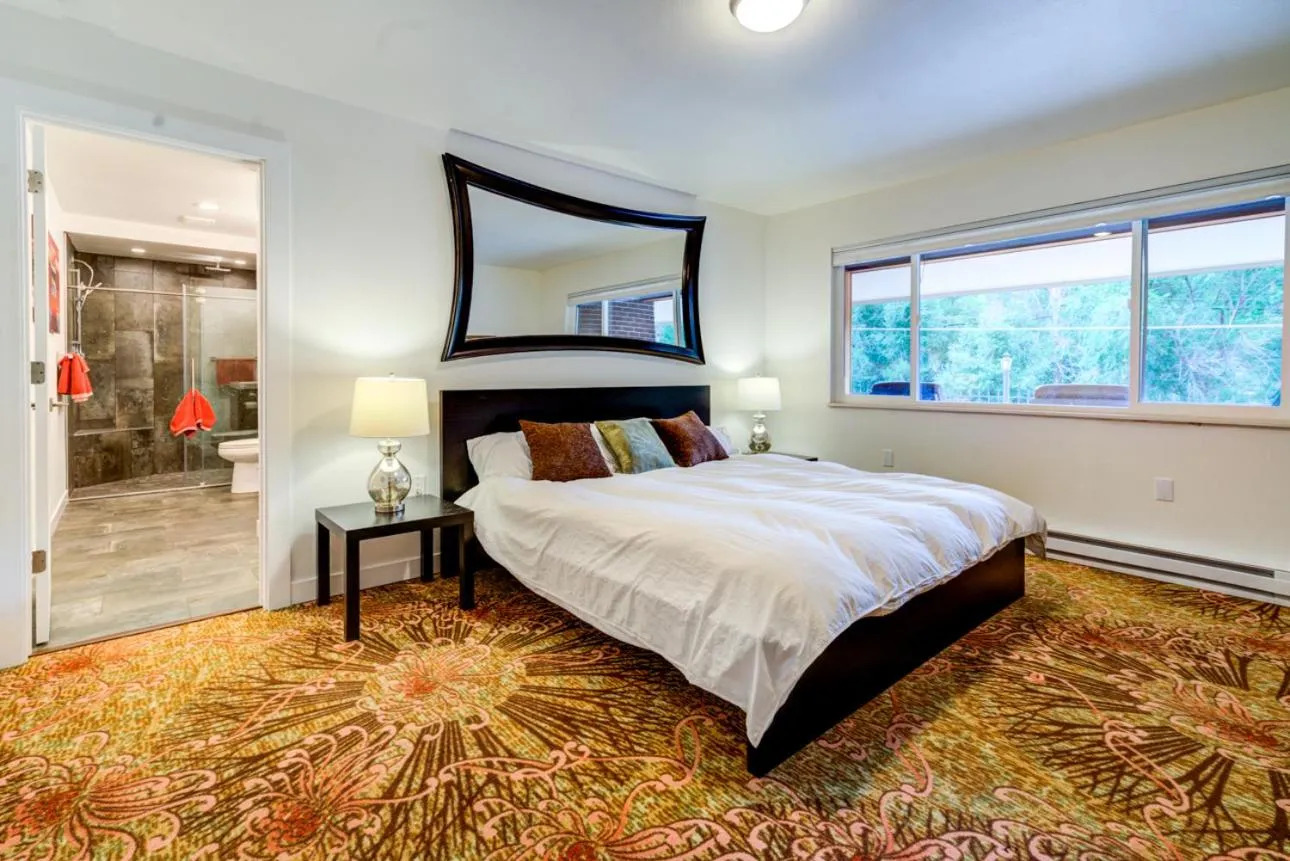 Bed in INNhale Resort and Spa