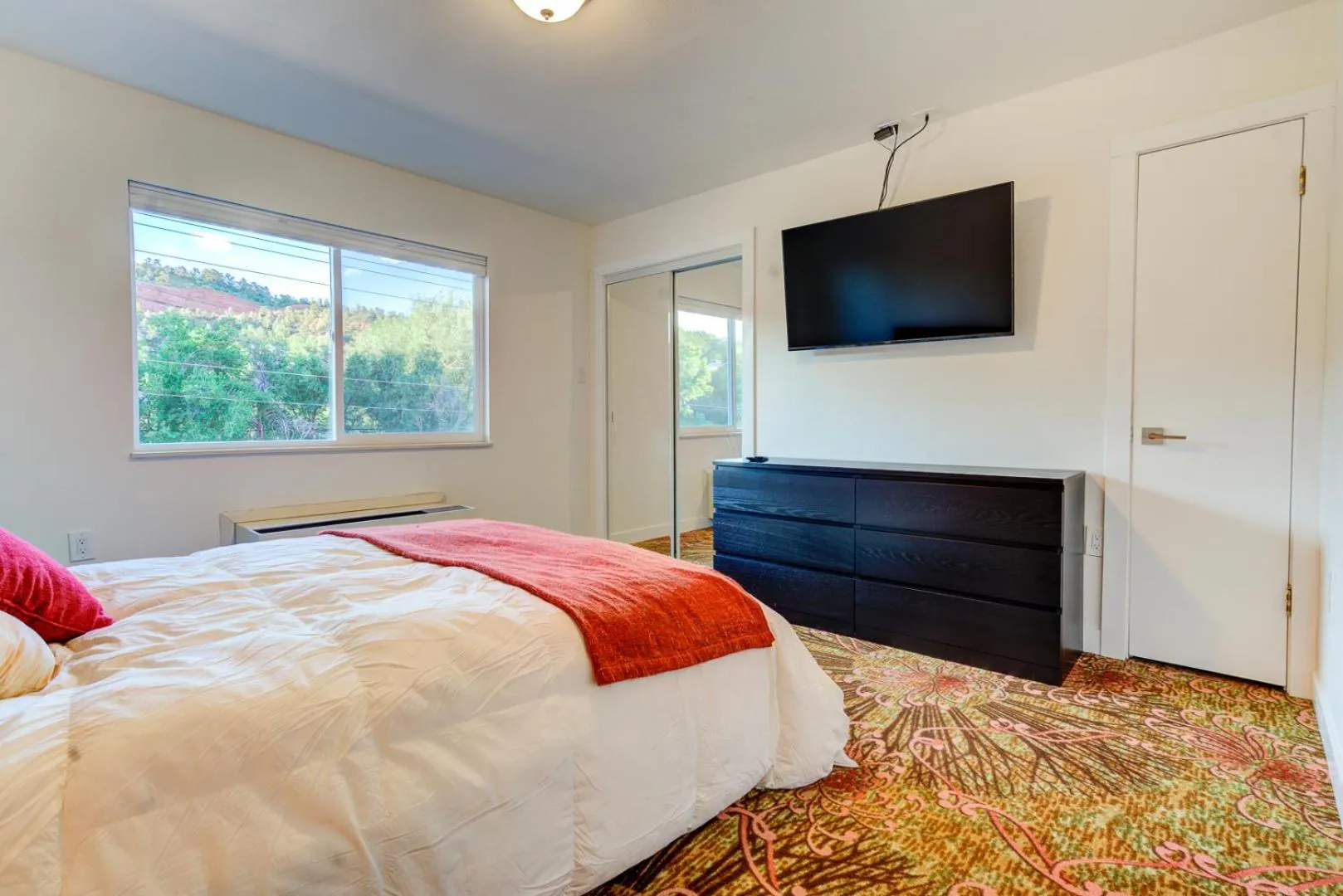 Bed in INNhale Resort and Spa