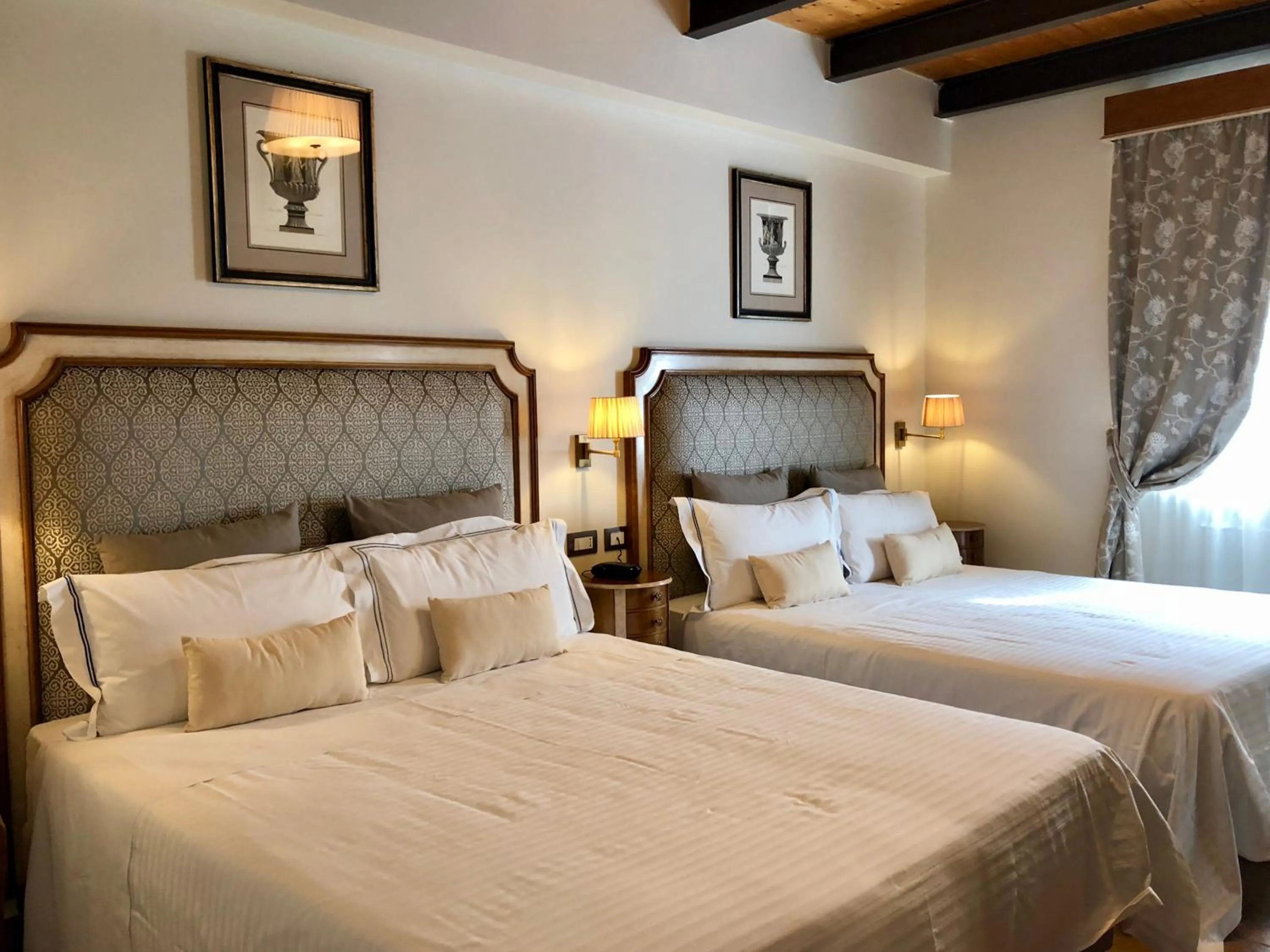 Staff, Bed in Hotel Casal Dell'Angelo