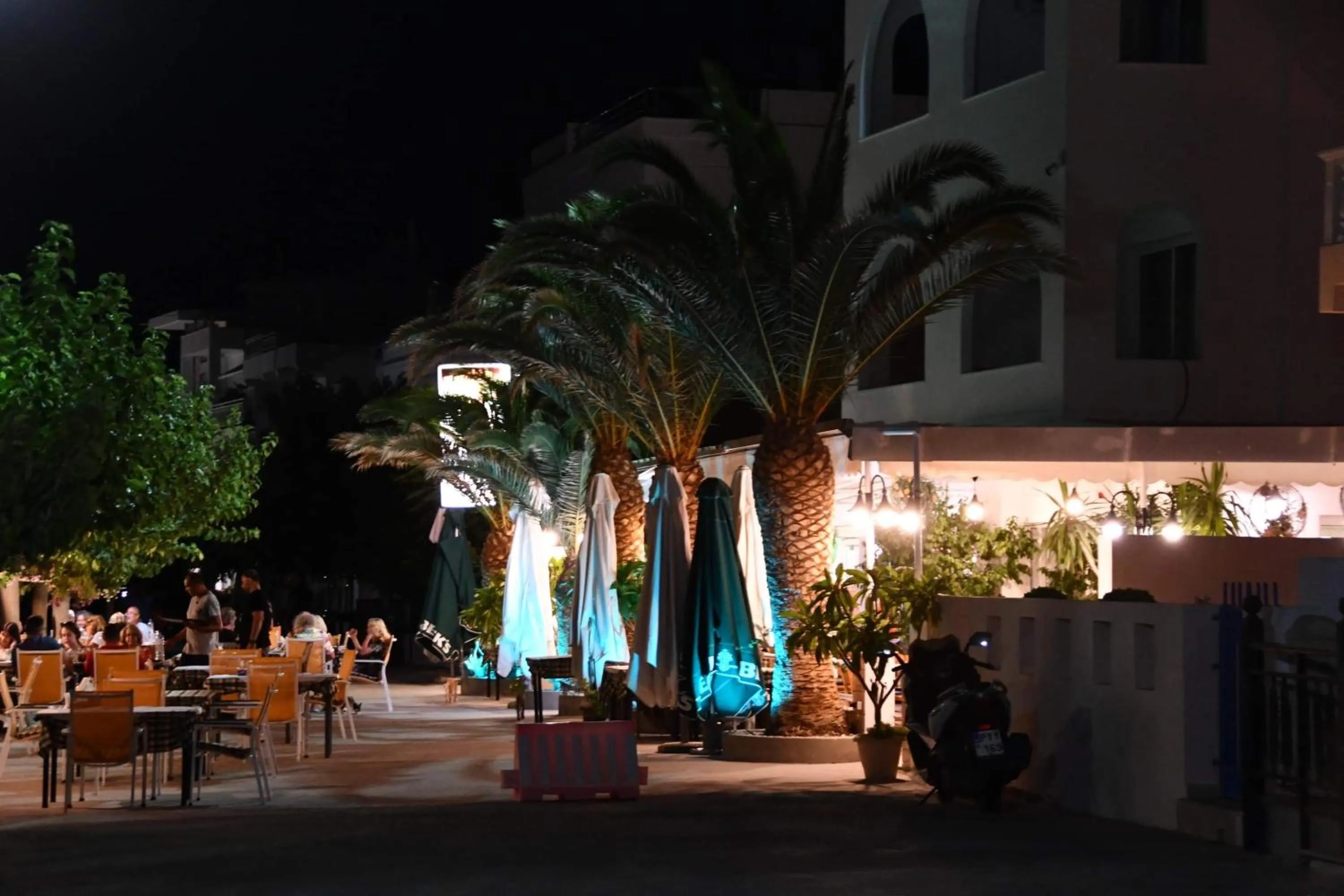 Haraki Bay Hotel and Luxury Apartments