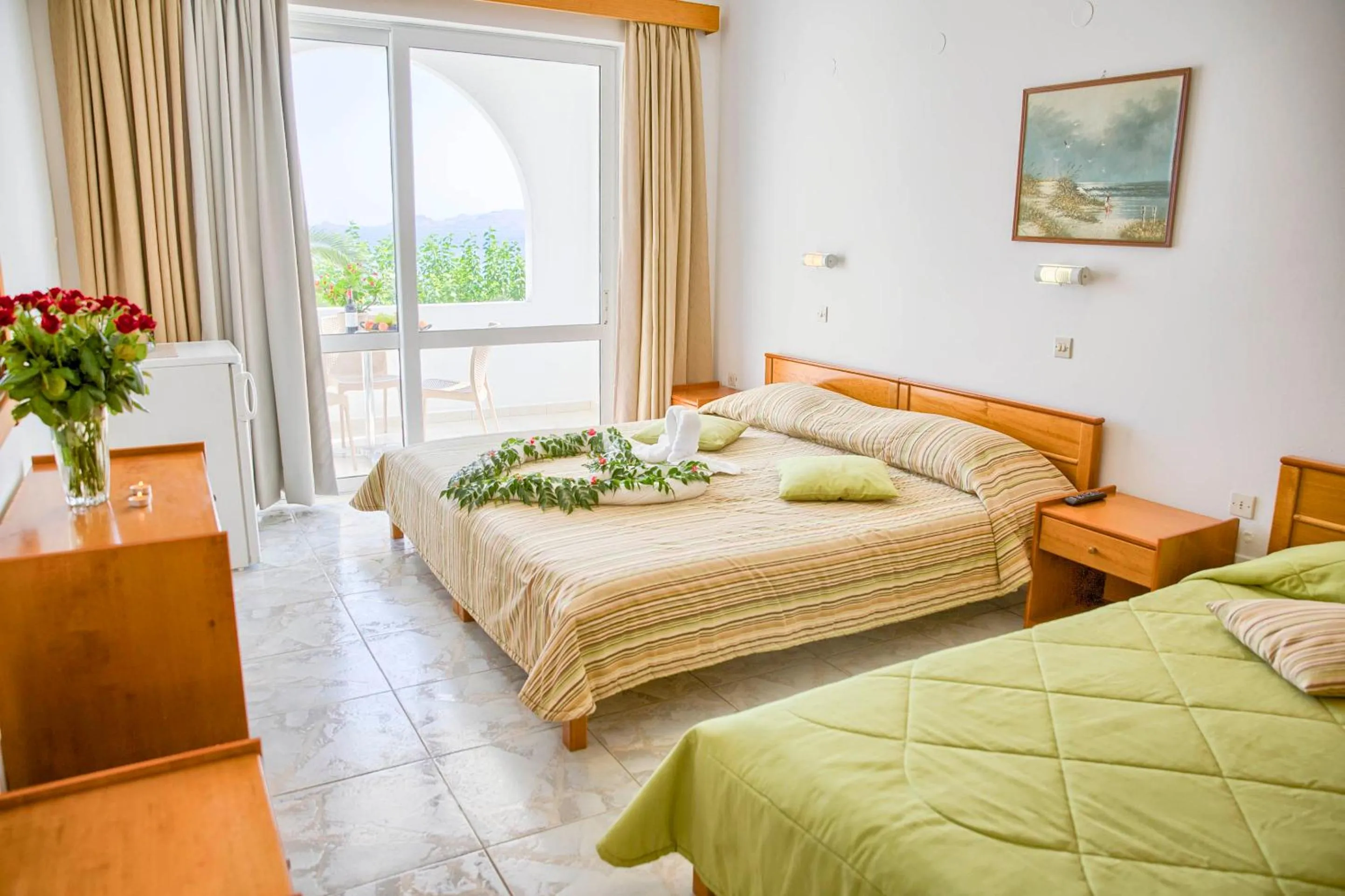 Bed in Haraki Bay Hotel and Luxury Apartments