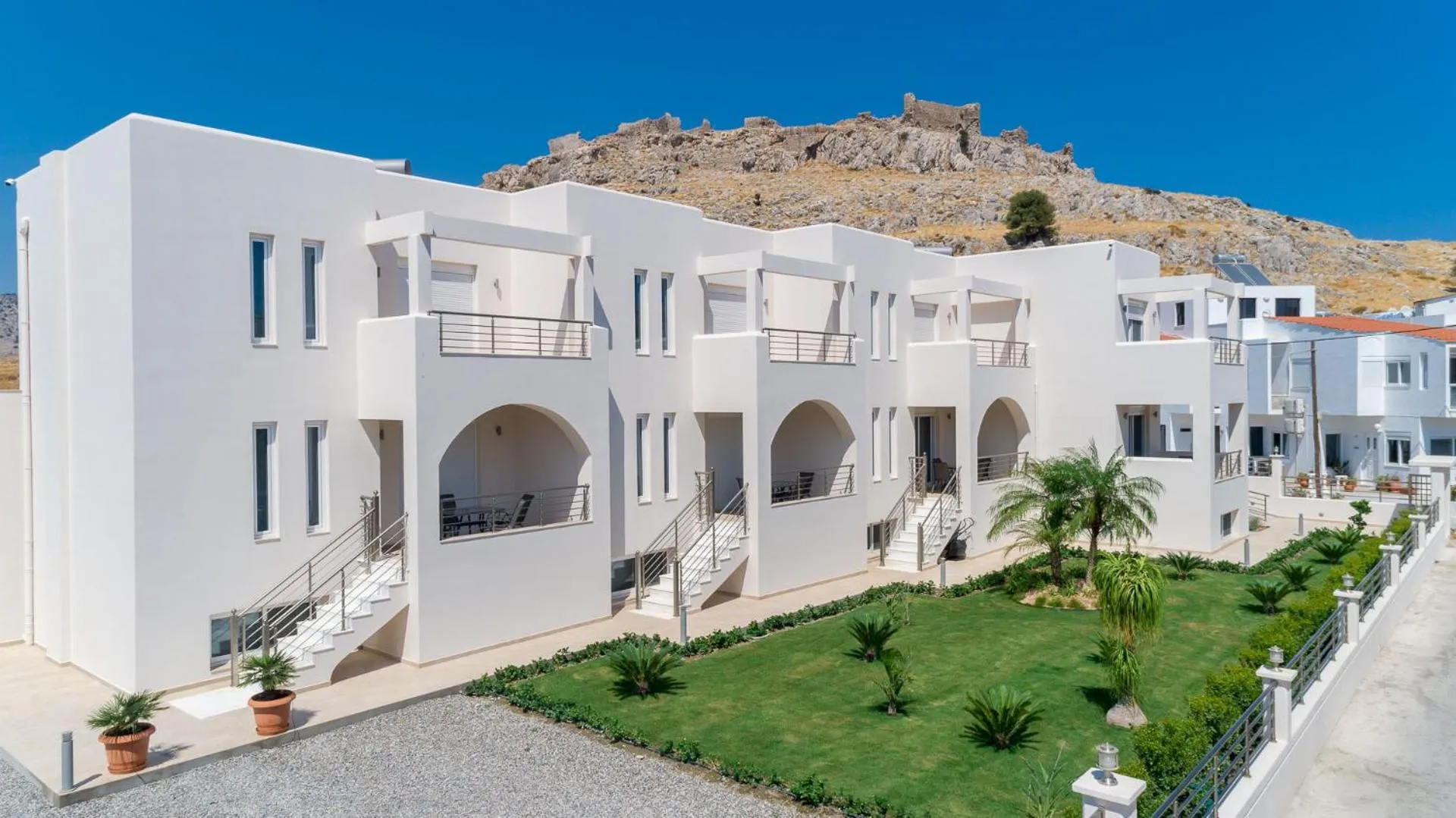 Haraki Bay Hotel and Luxury Apartments