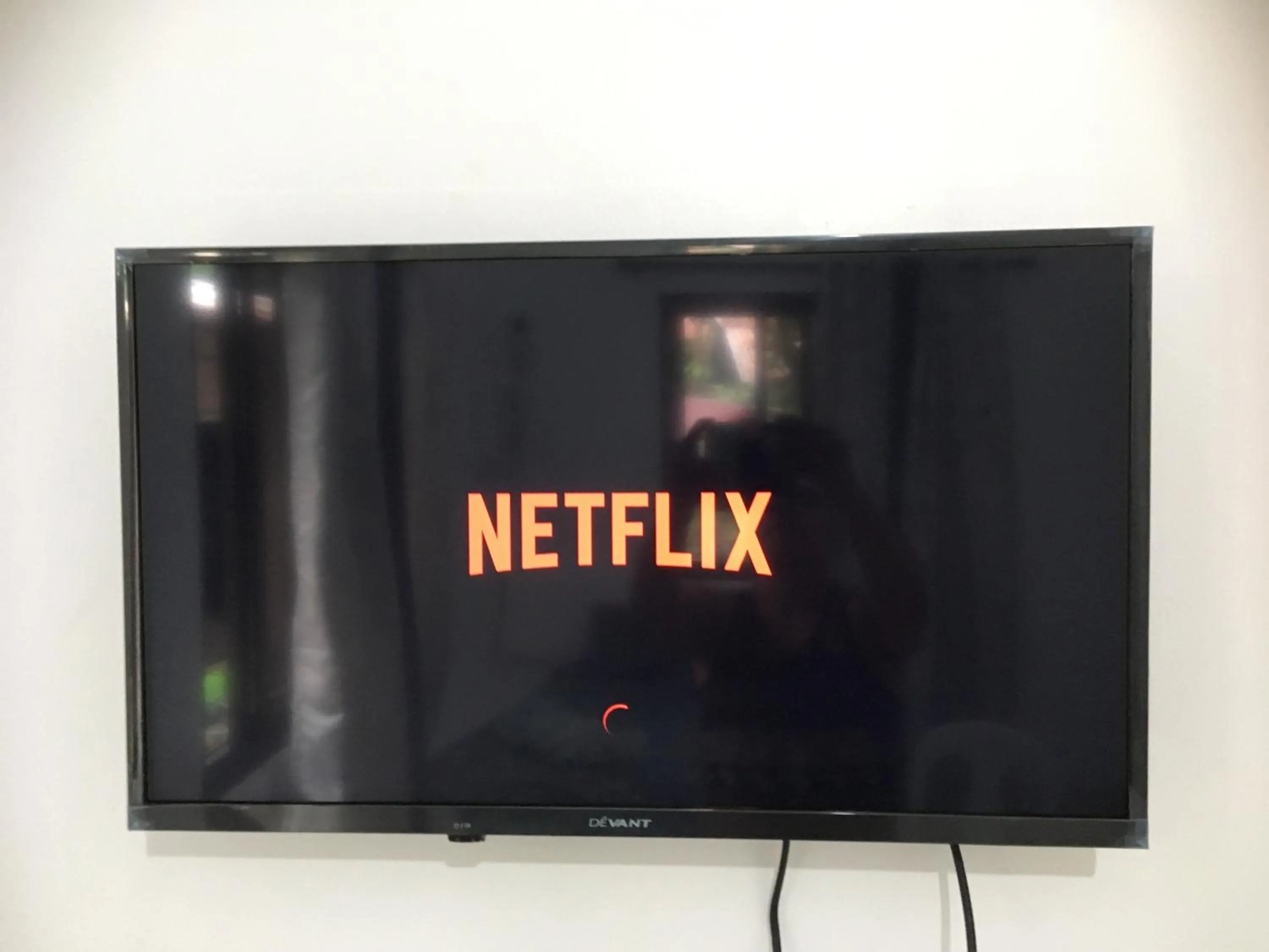 Communal lounge/ TV room in Bolinao Transient House A