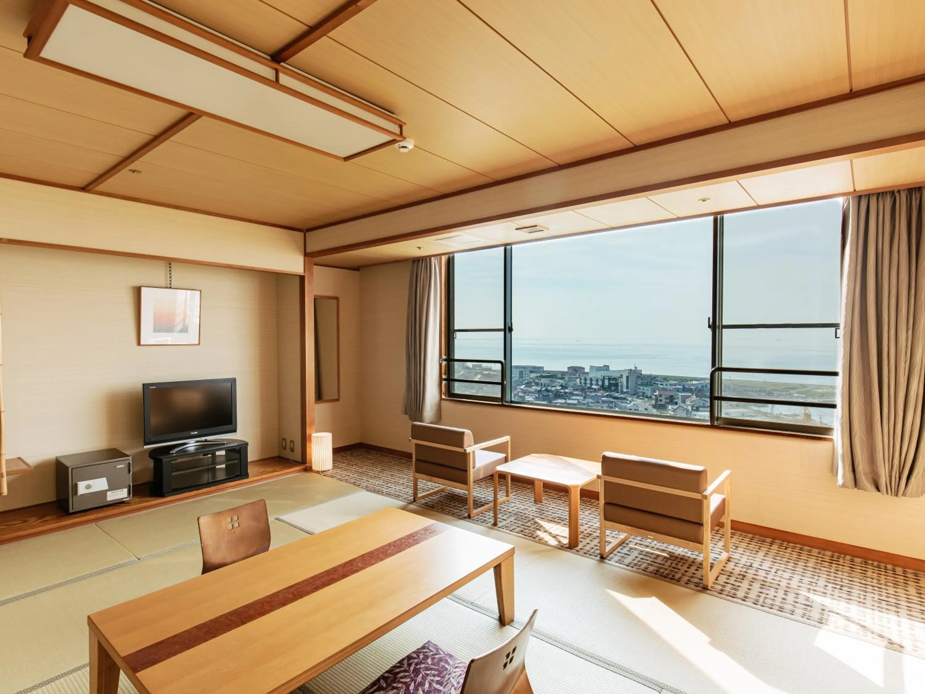 Photo of the whole room in KAMENOI HOTEL Awajishima