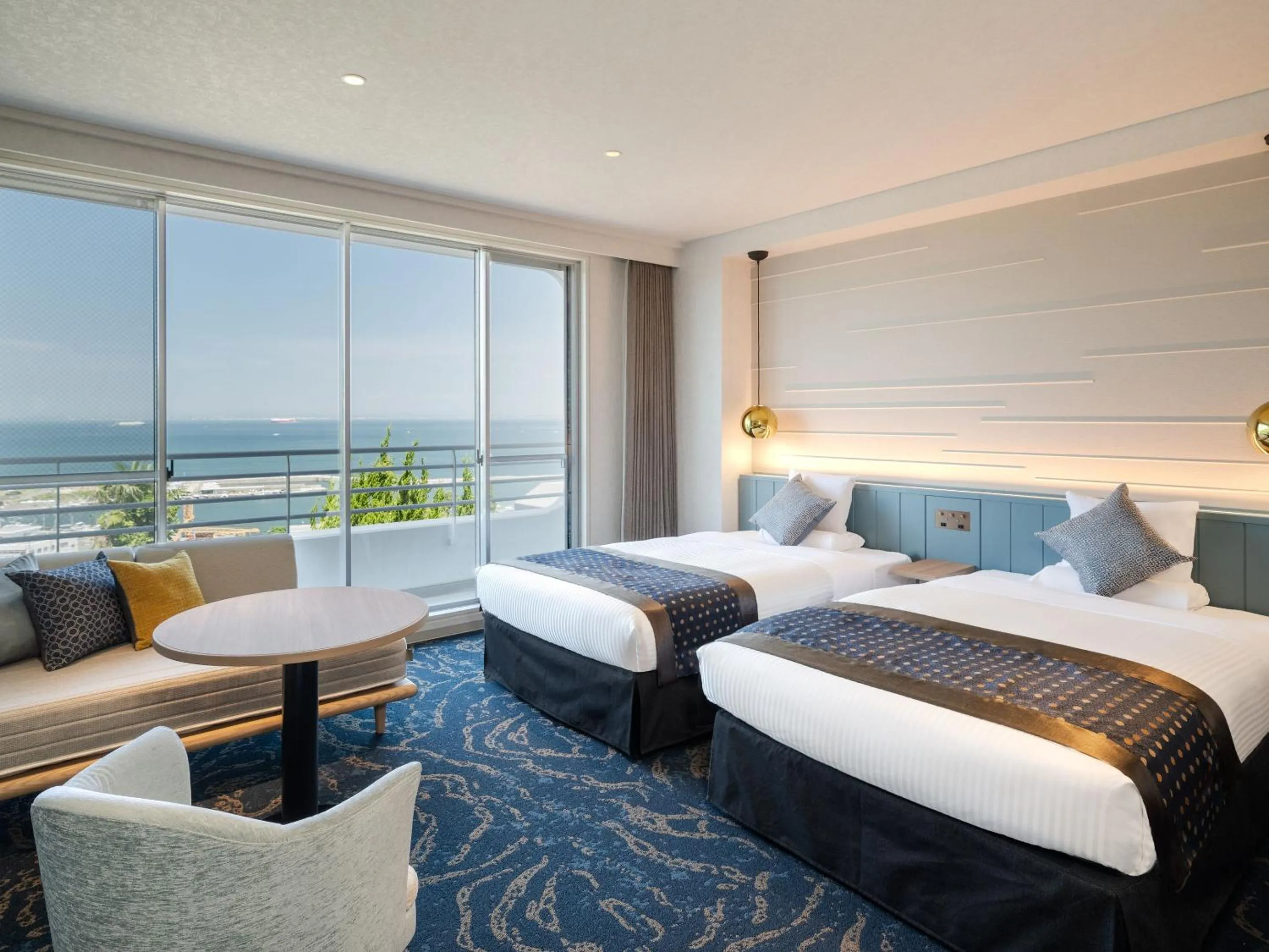 Photo of the whole room, Bed in KAMENOI HOTEL Awajishima